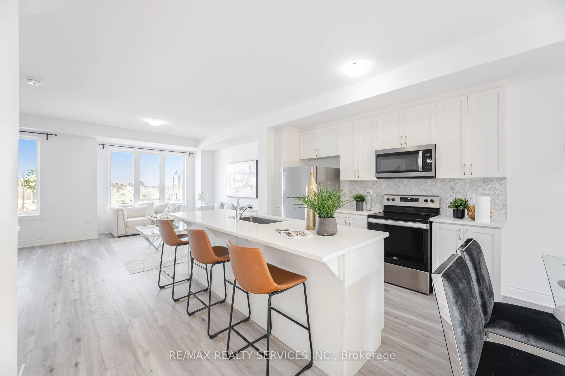 5184 Viola Desmond Drive