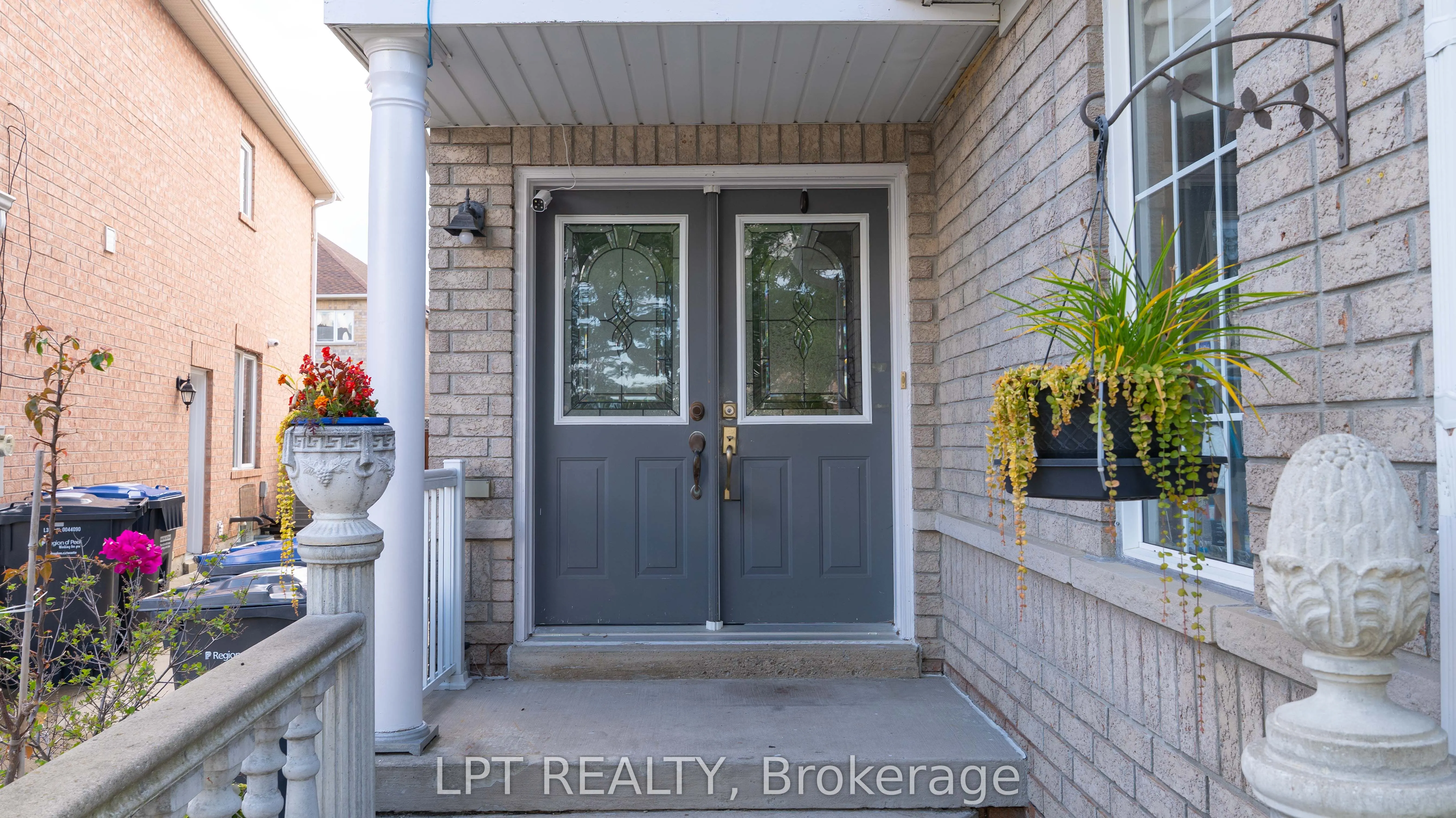 78 Dewridge Court