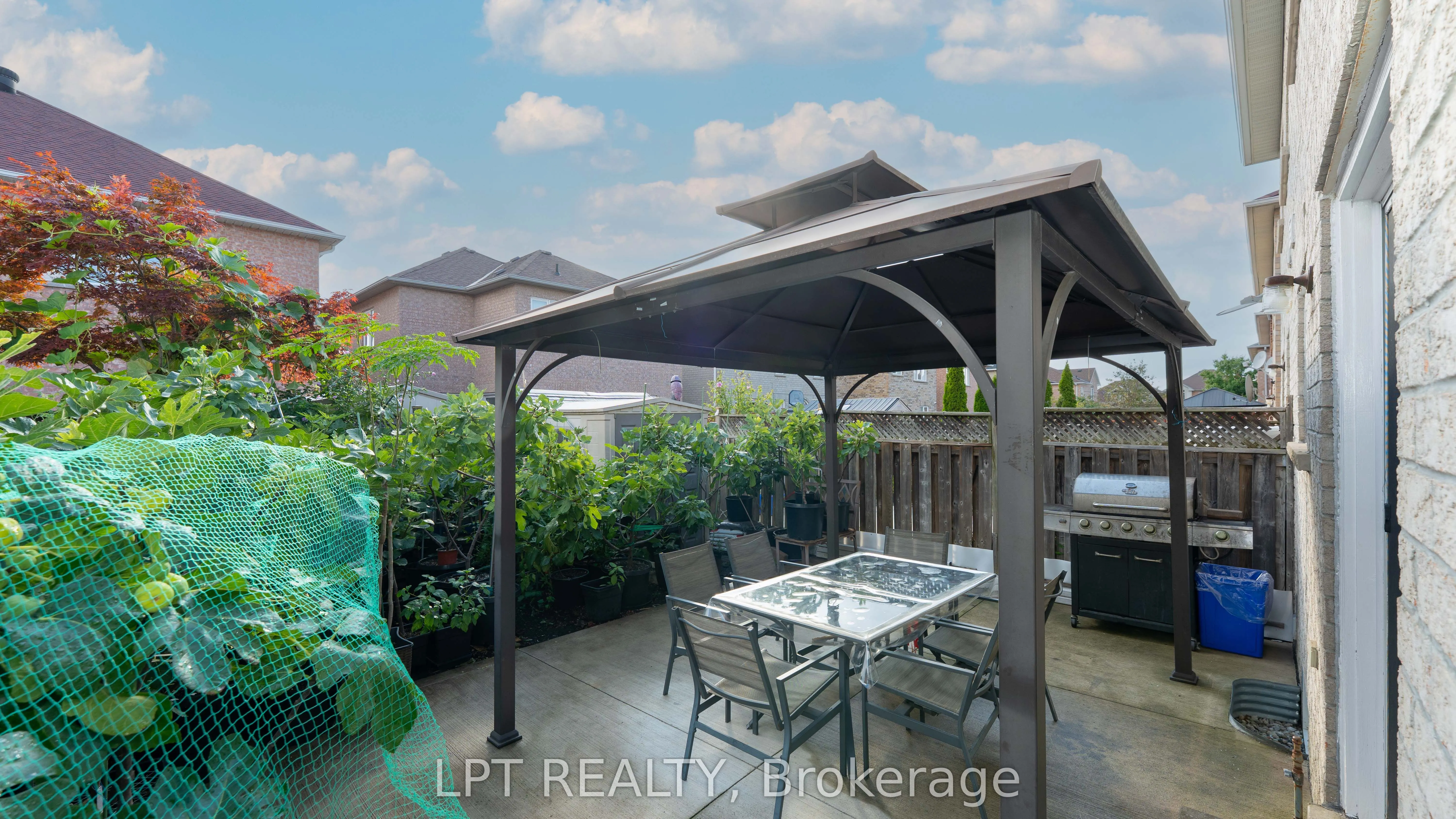 78 Dewridge Court