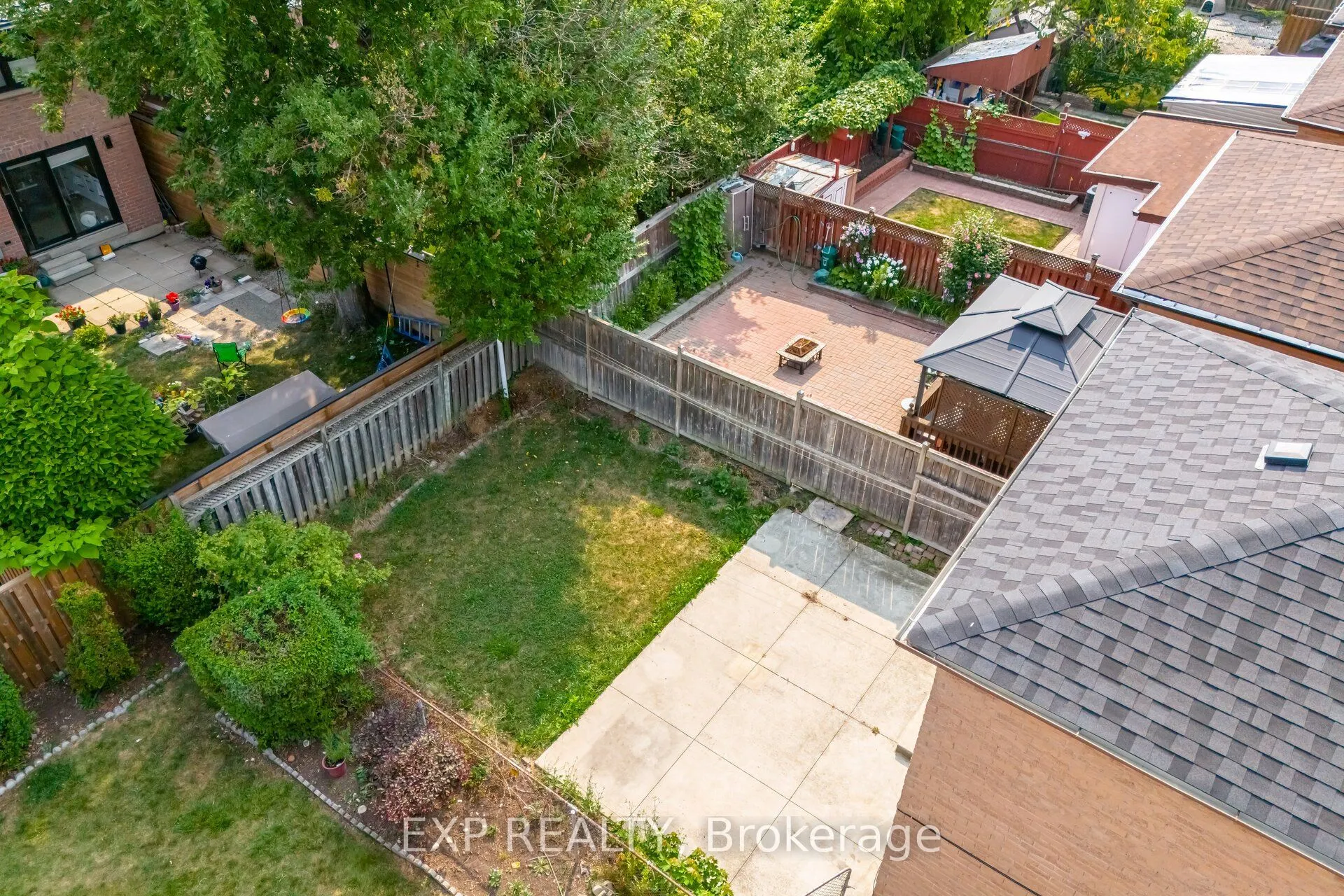 4102 Forest Fire Crescent