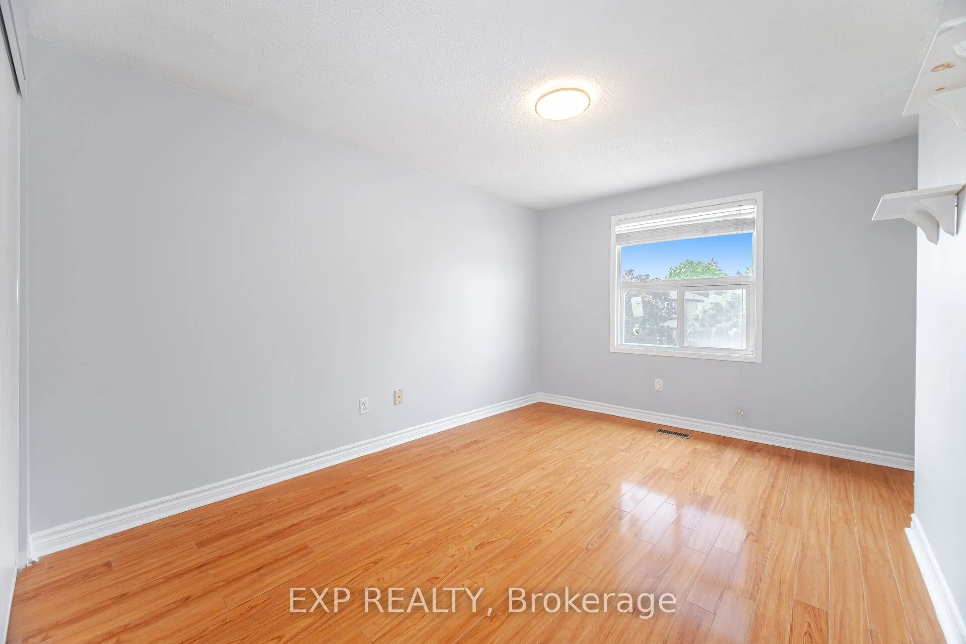4102 Forest Fire Crescent