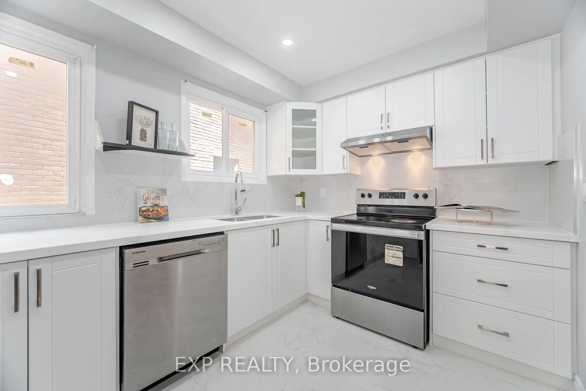 4102 Forest Fire Crescent