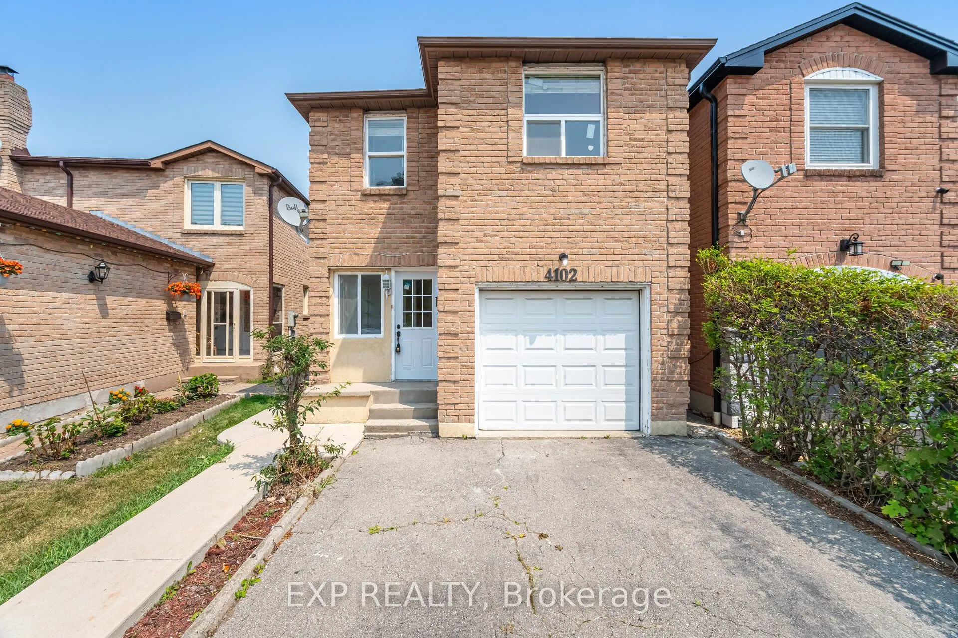 4102 Forest Fire Crescent
