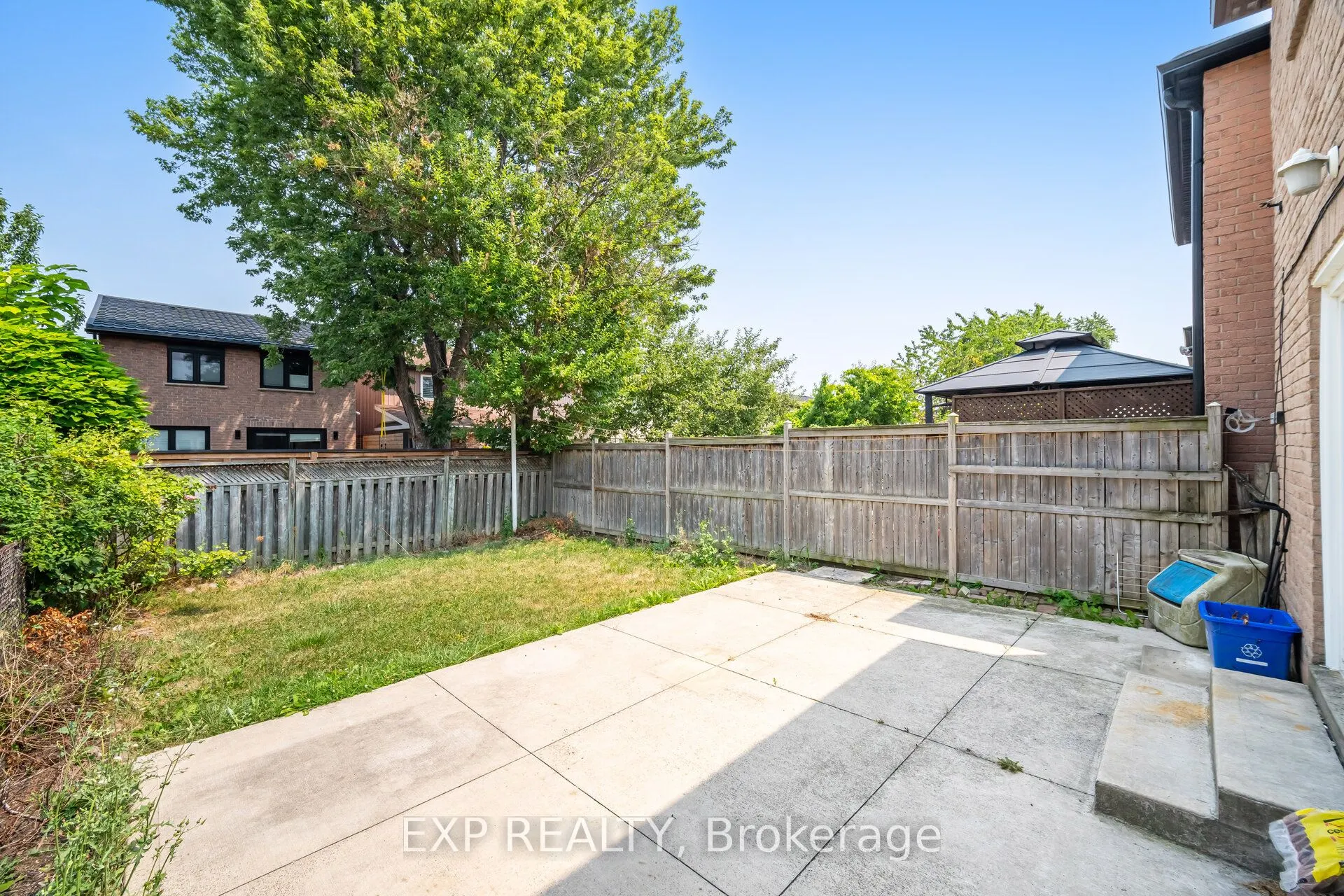 4102 Forest Fire Crescent
