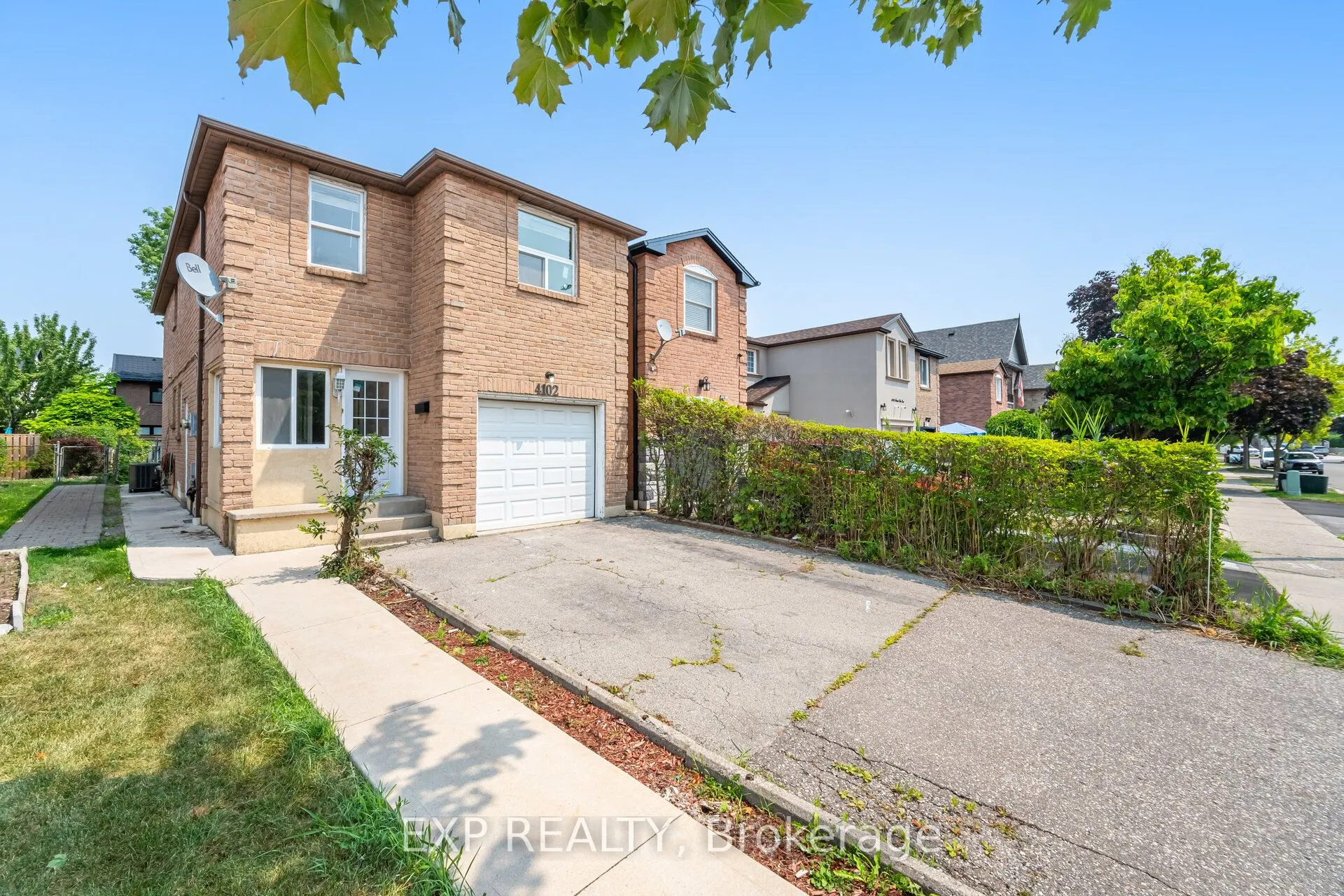 4102 Forest Fire Crescent