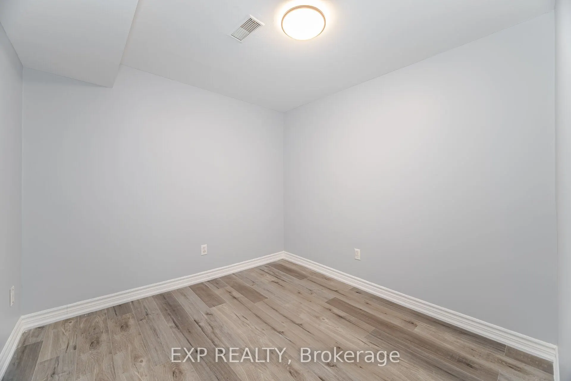 4102 Forest Fire Crescent