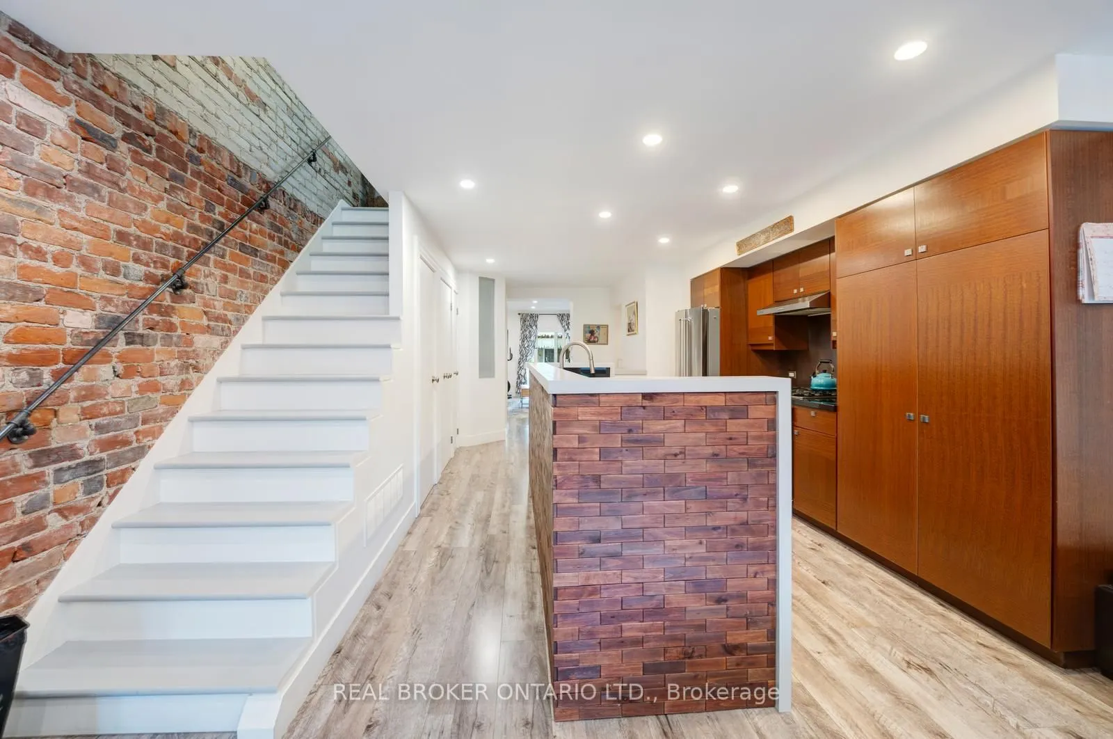 270 McRoberts Avenue, #MAIN