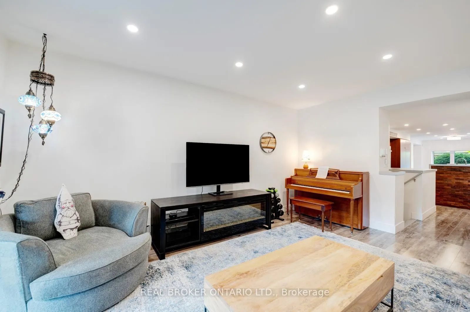 270 McRoberts Avenue, #MAIN