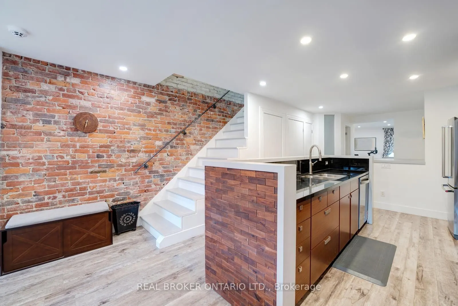 270 McRoberts Avenue, #MAIN
