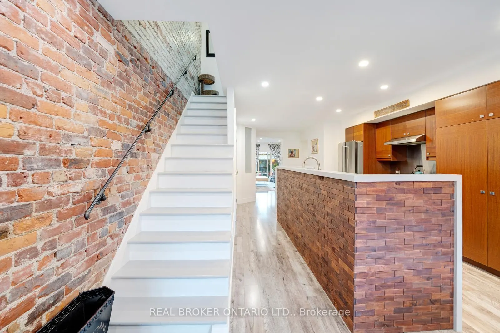 270 McRoberts Avenue, #MAIN
