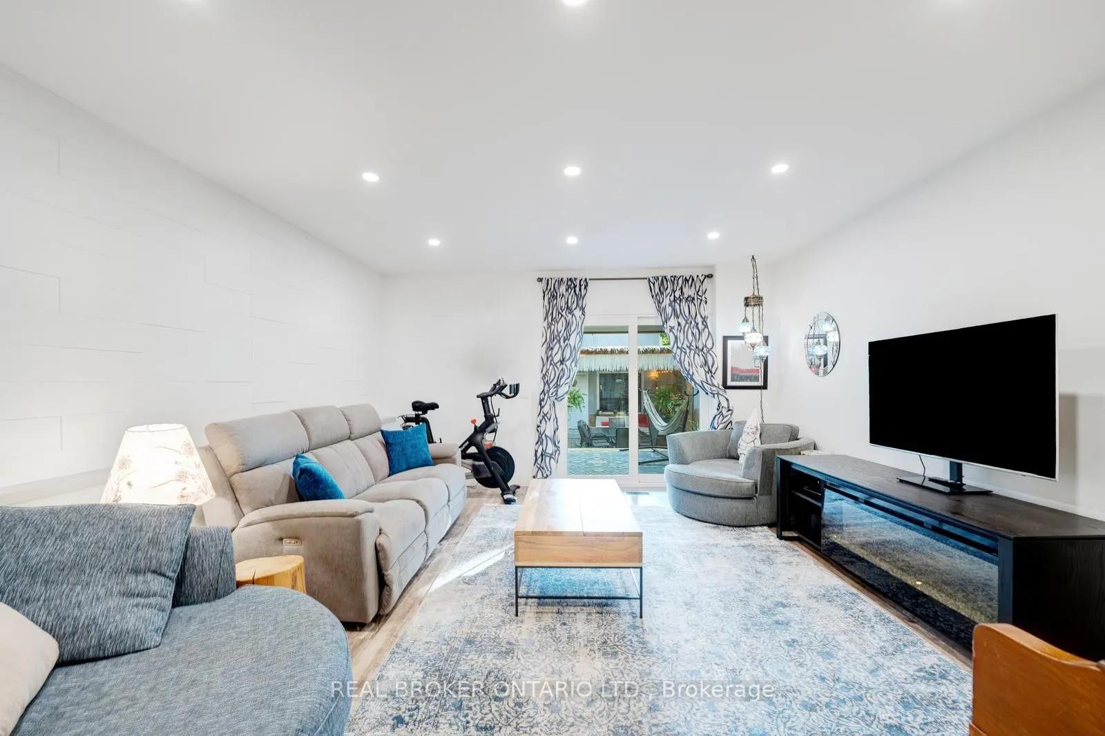 270 McRoberts Avenue, #MAIN