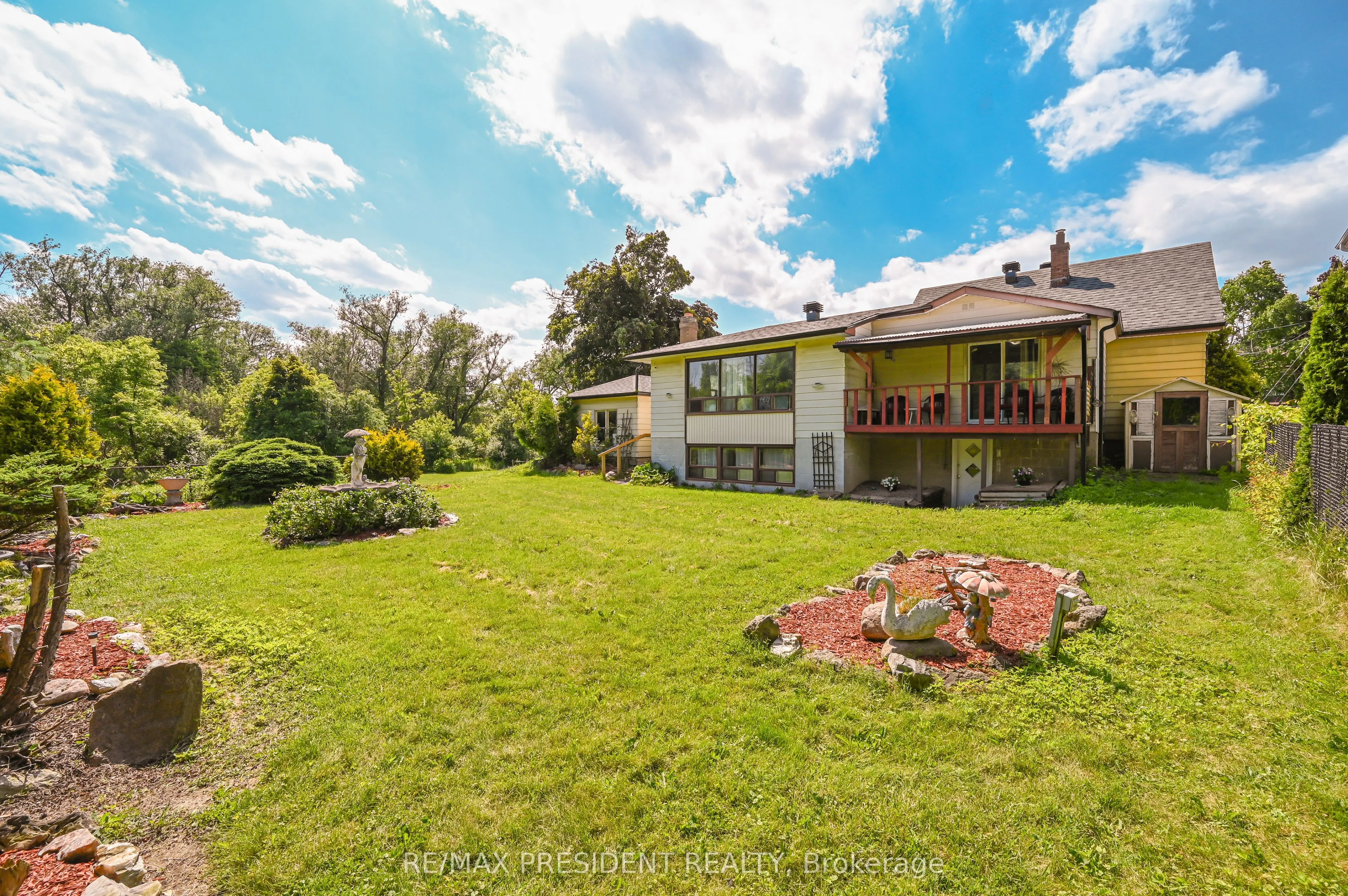 61 Royce Avenue