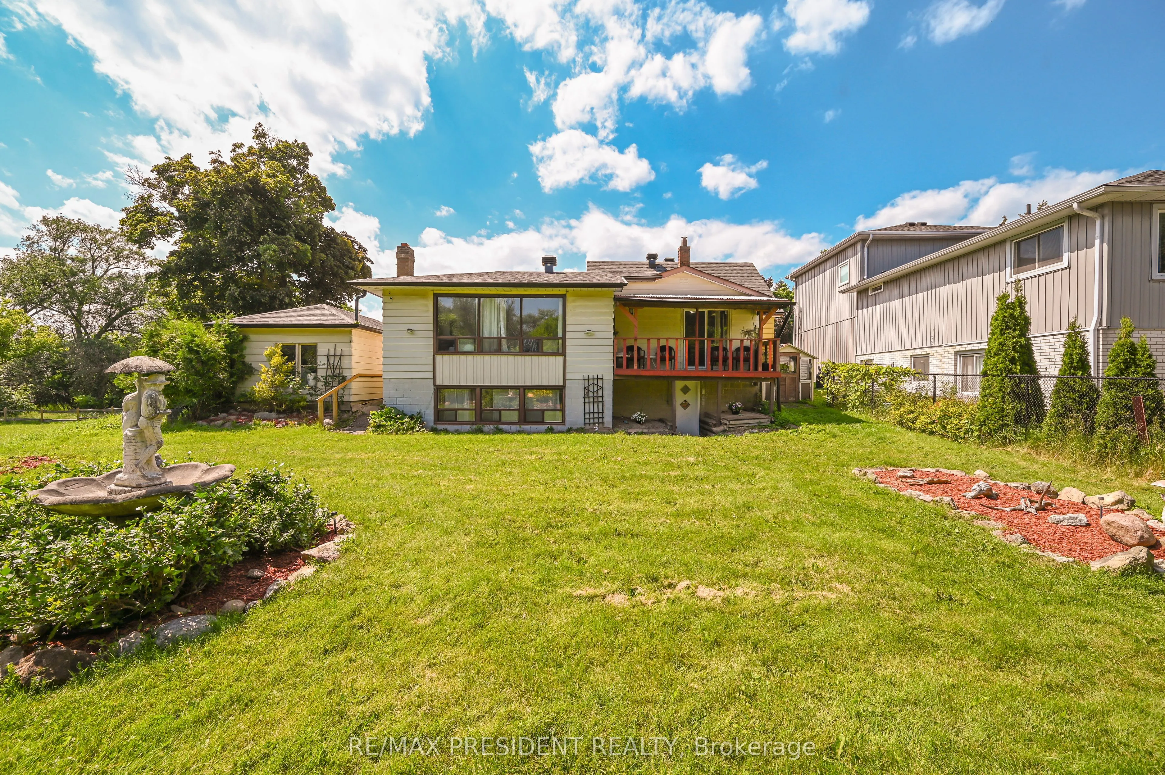 61 Royce Avenue