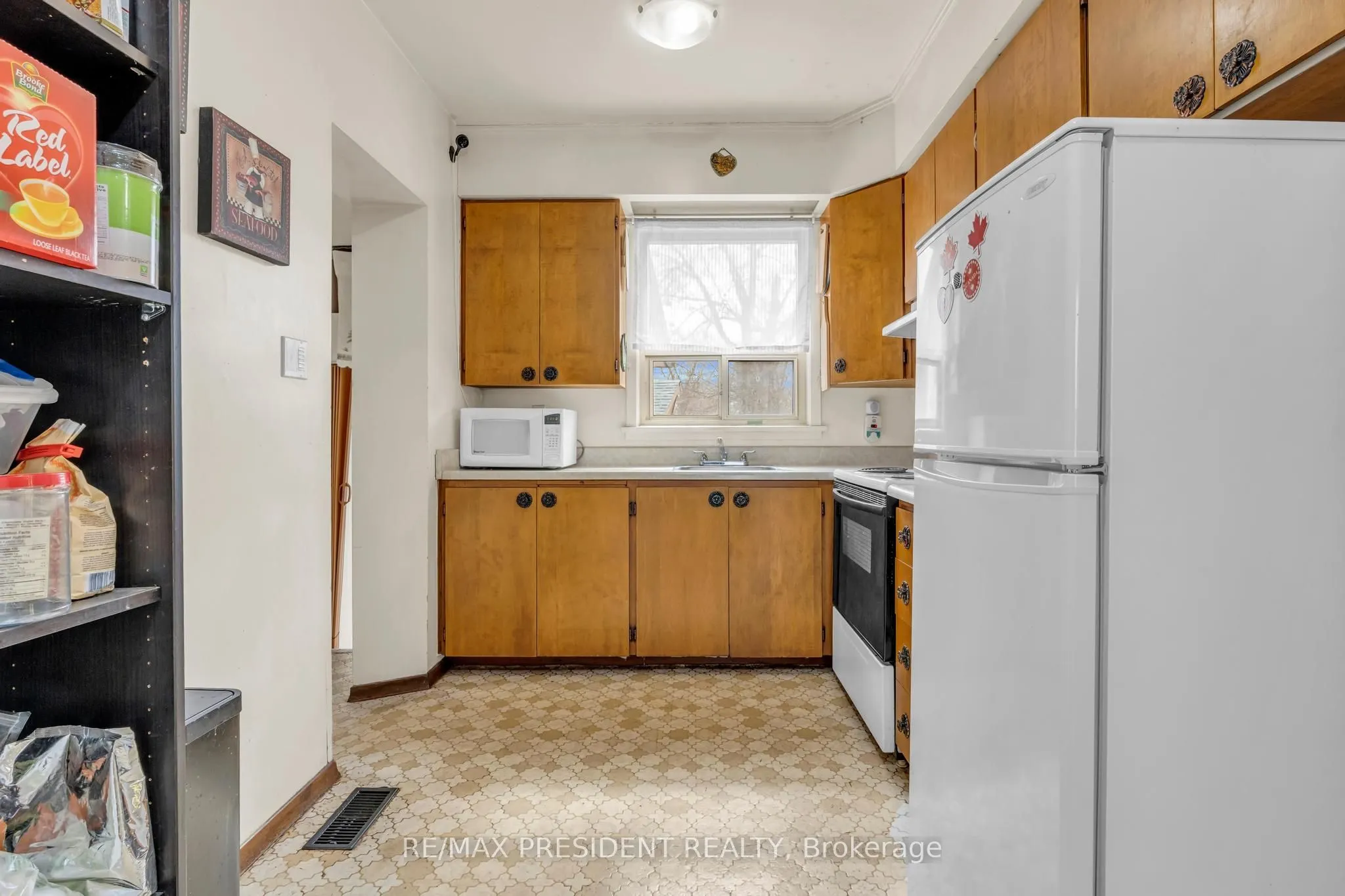 61 Royce Avenue