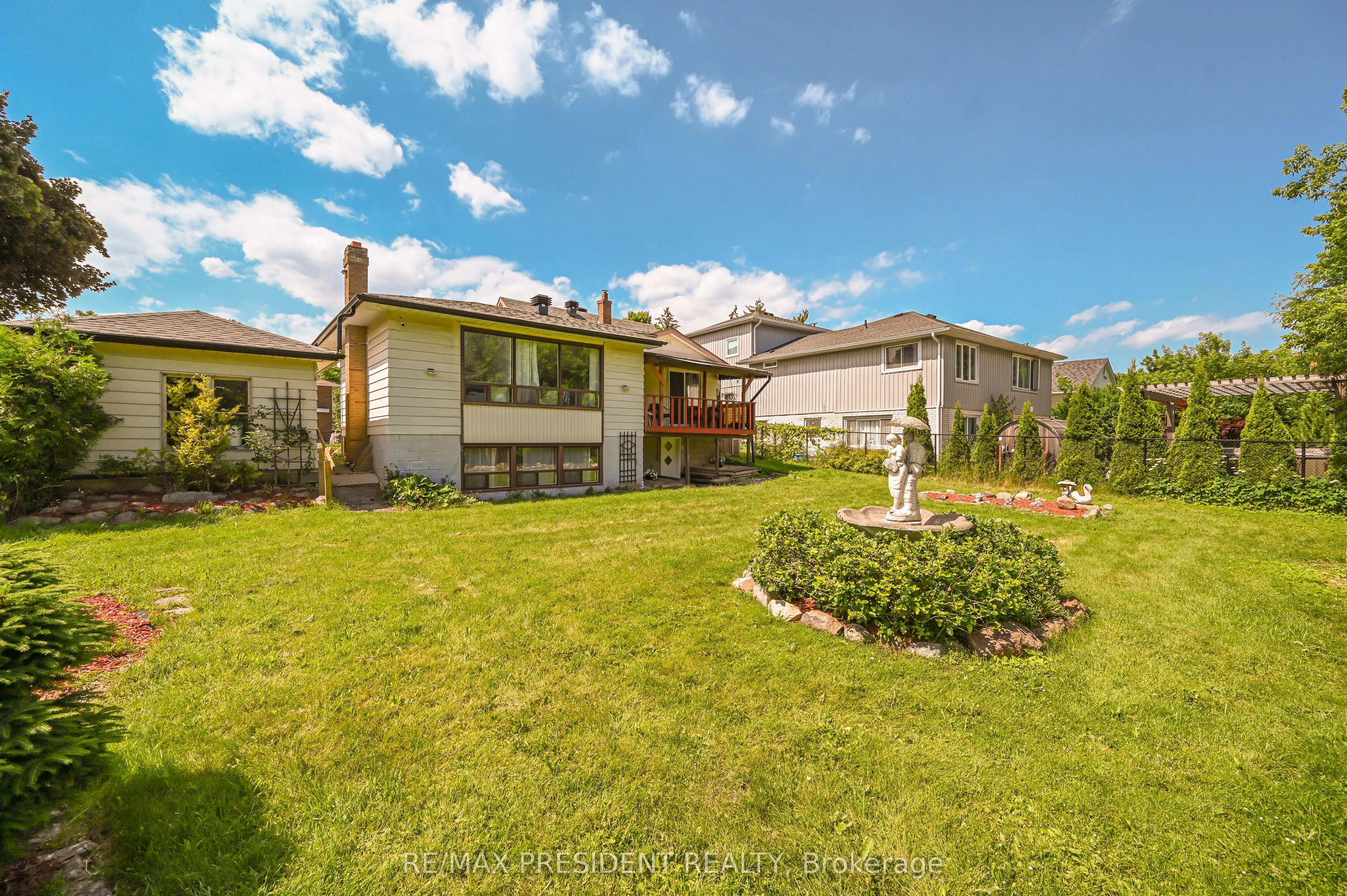 61 Royce Avenue