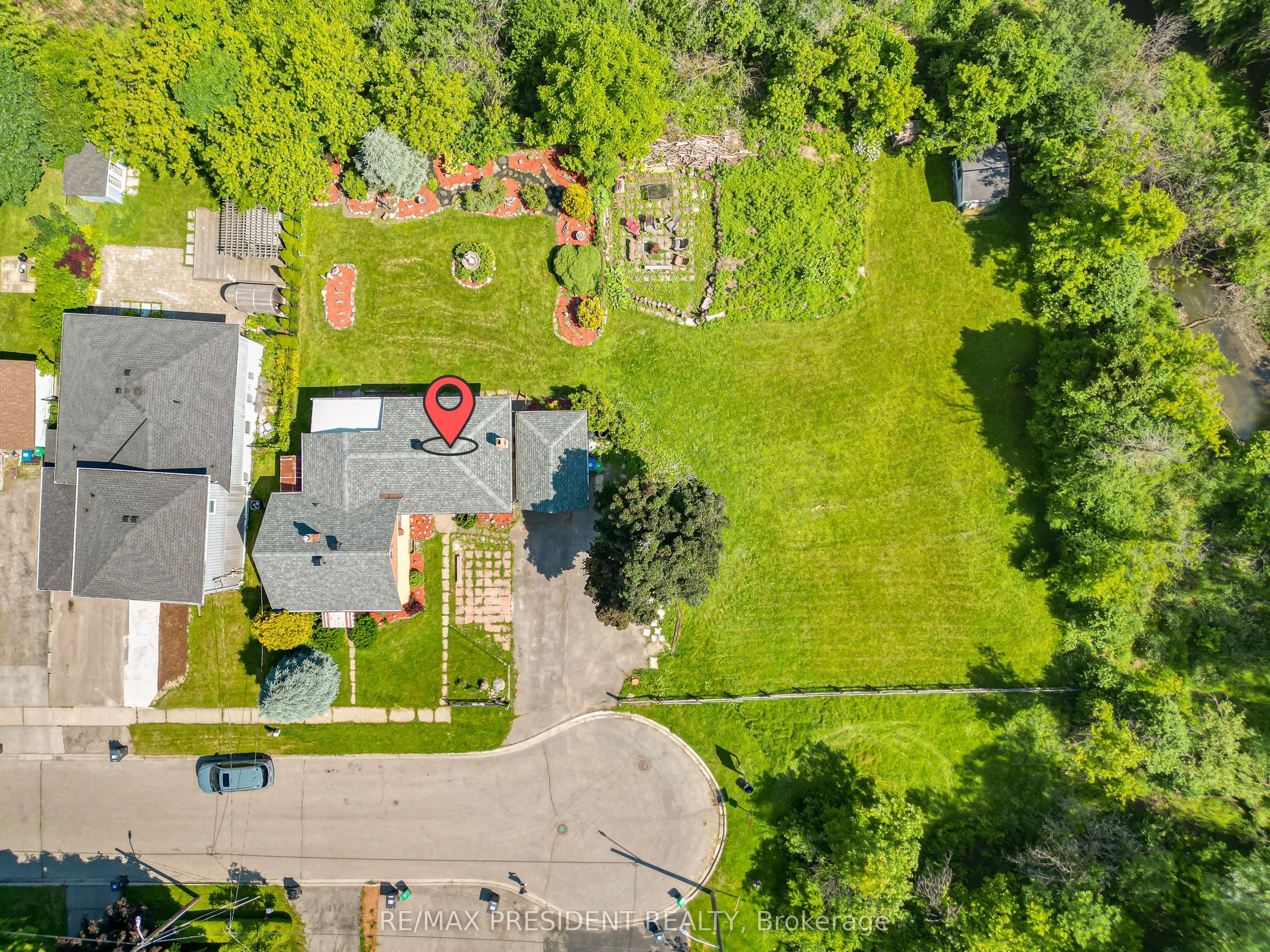 61 Royce Avenue