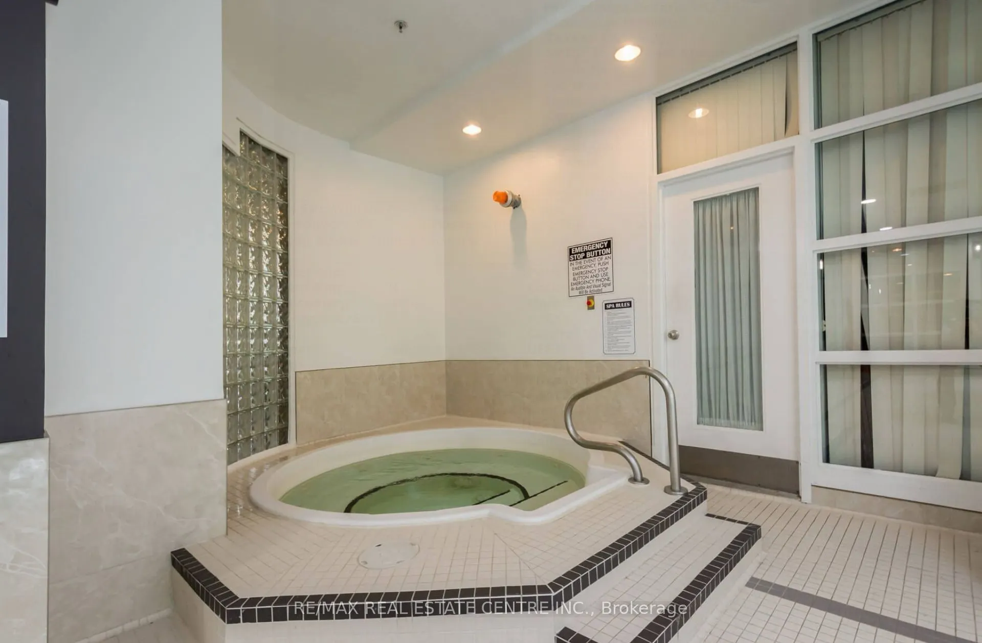 25 Trailwood Drive, #PH5