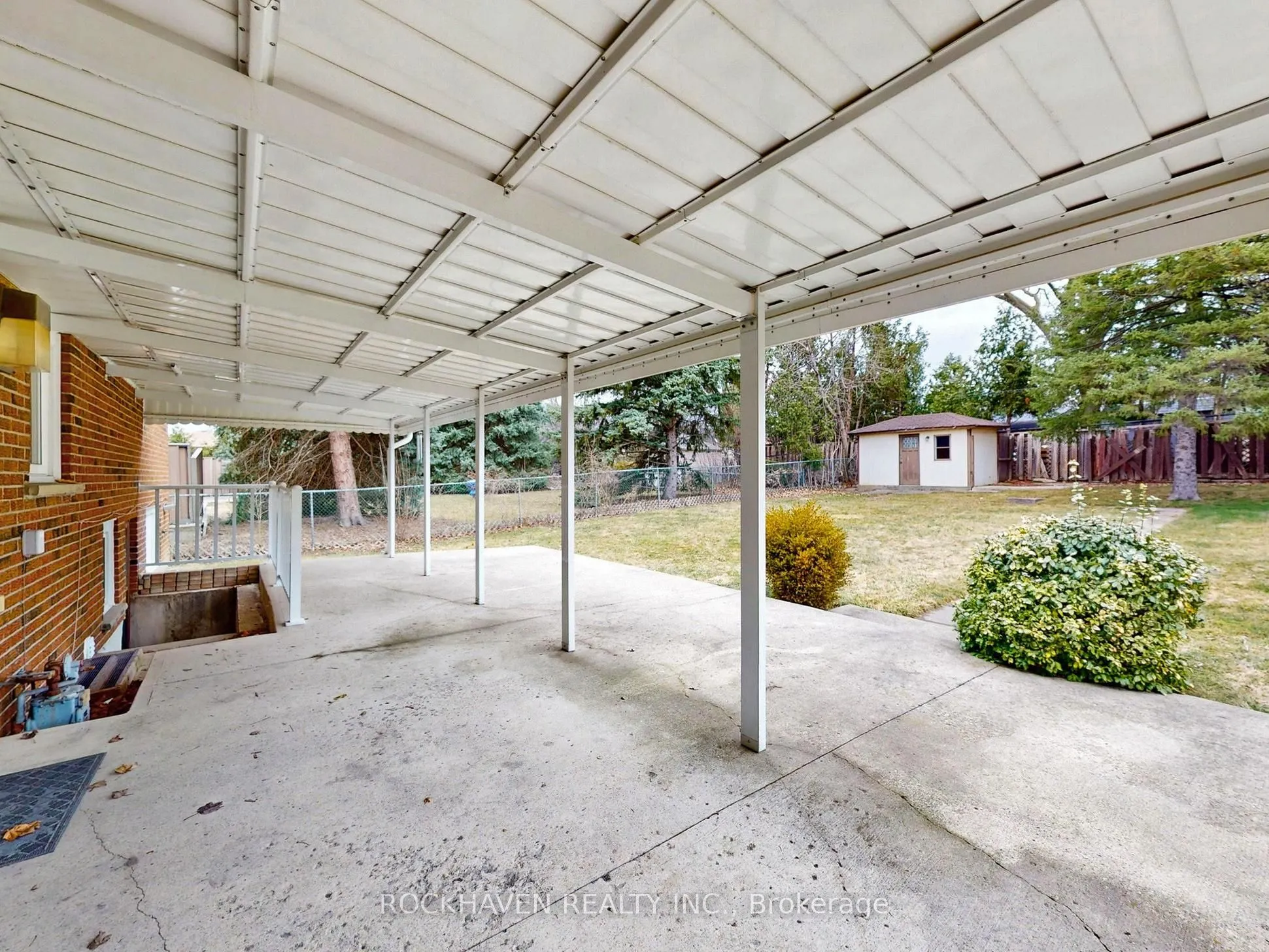 11 Meadowland Gate