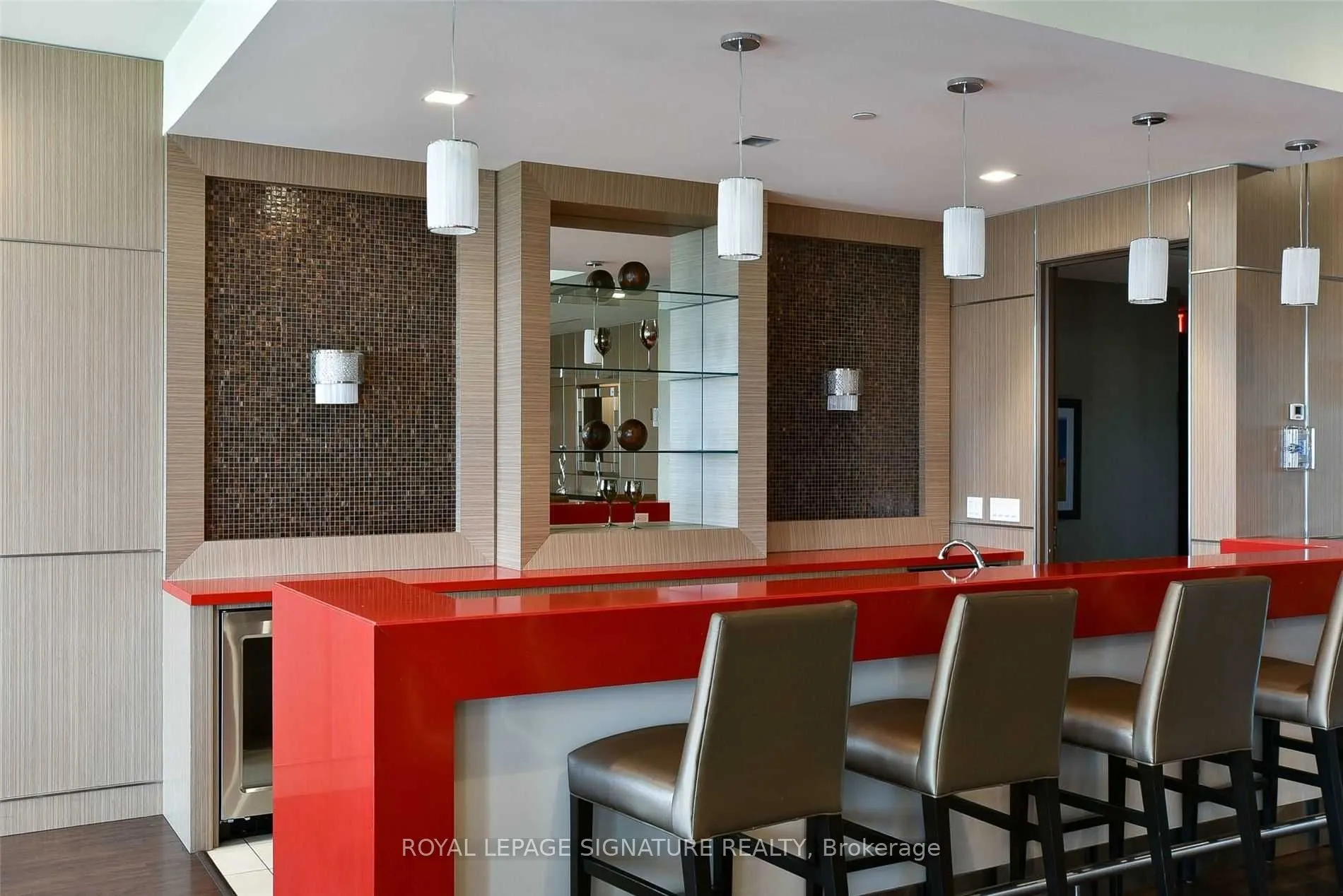 2 Eva Road, #1821
