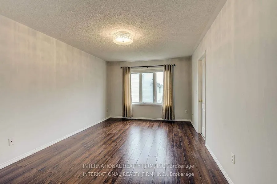 4881 Capri Crescent