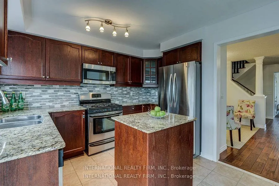 4881 Capri Crescent