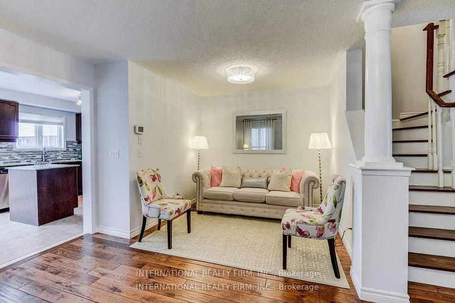 4881 Capri Crescent
