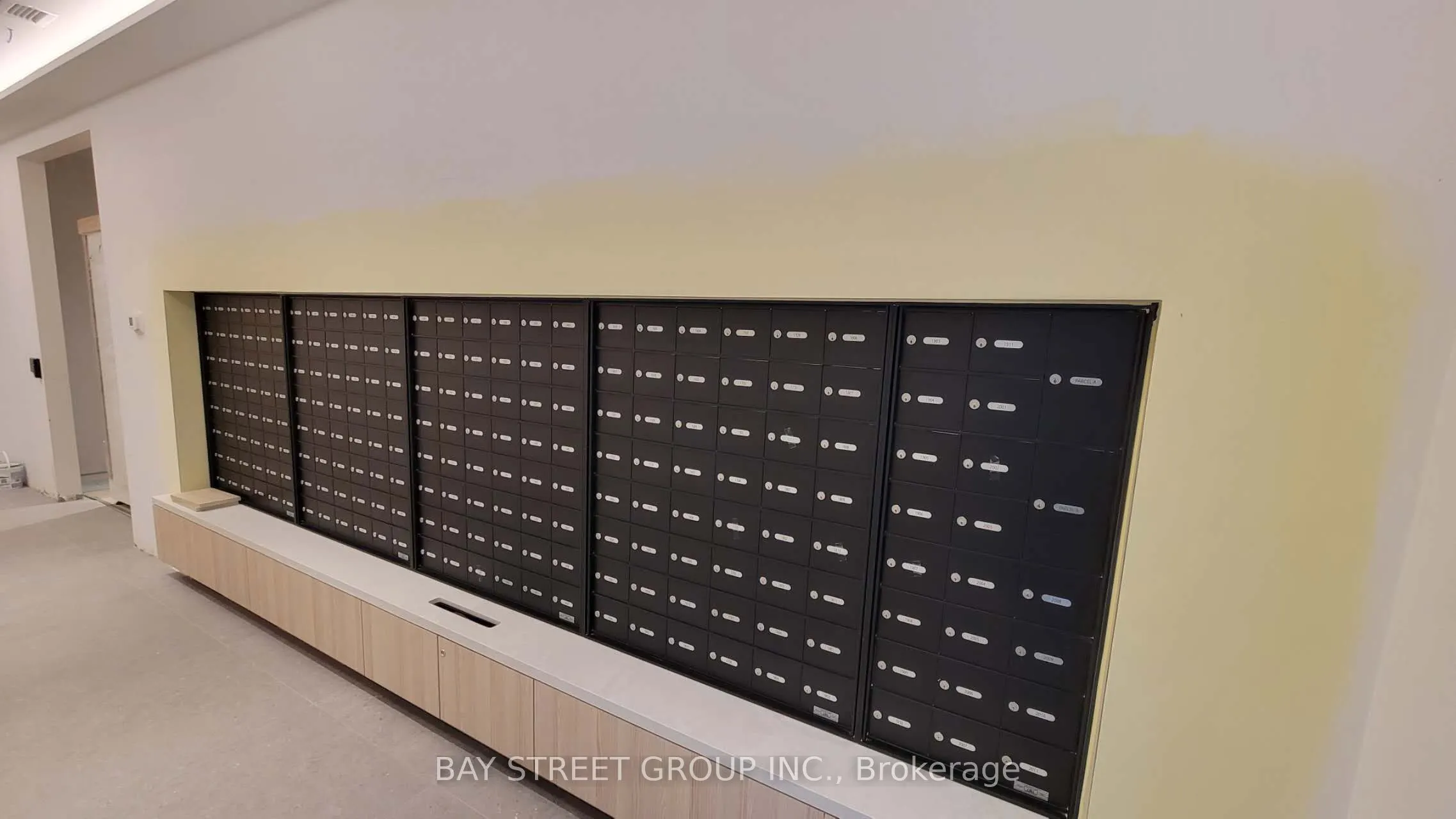 3079 Trafalgar Road, #406
