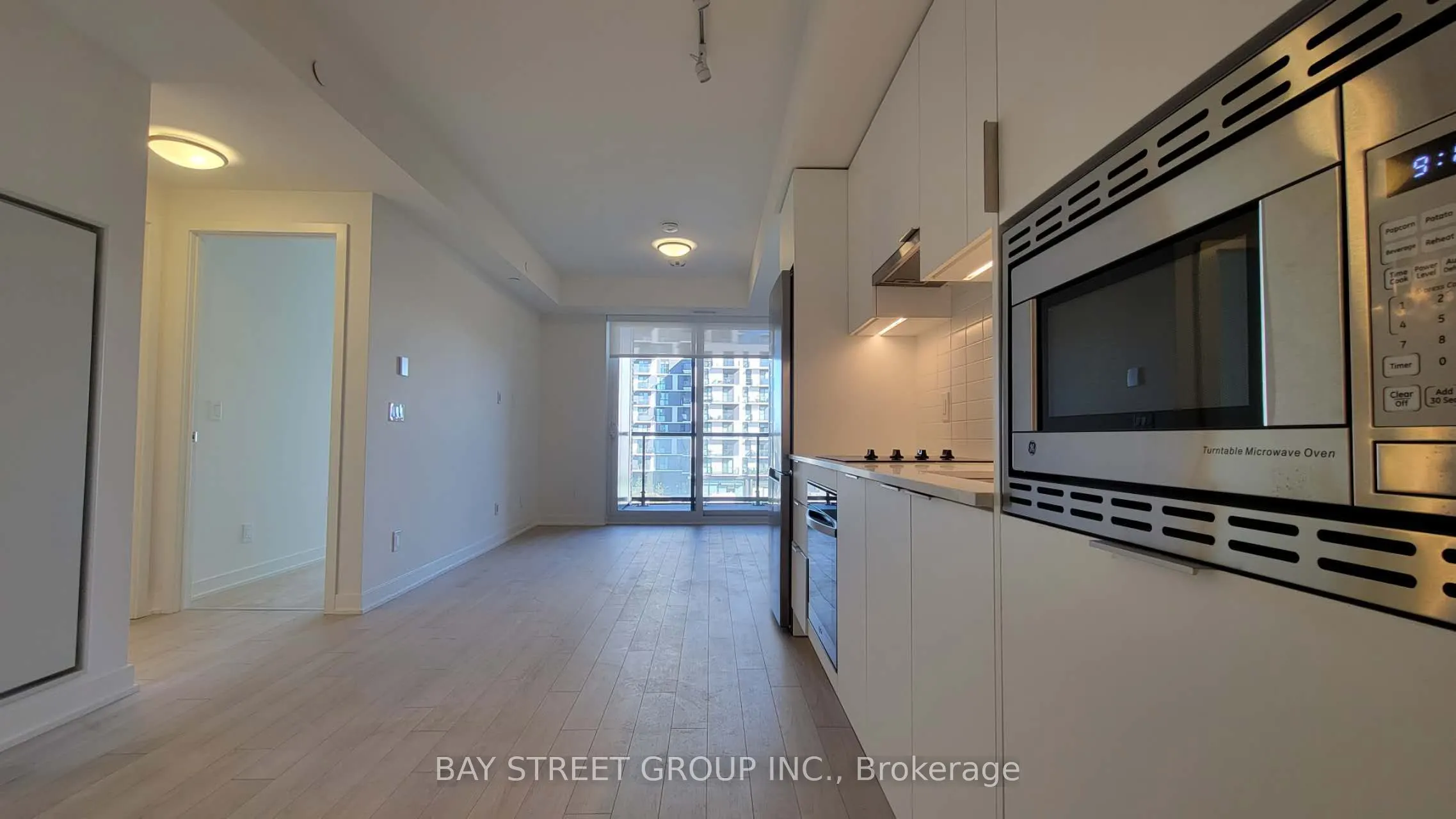 3079 Trafalgar Road, #406