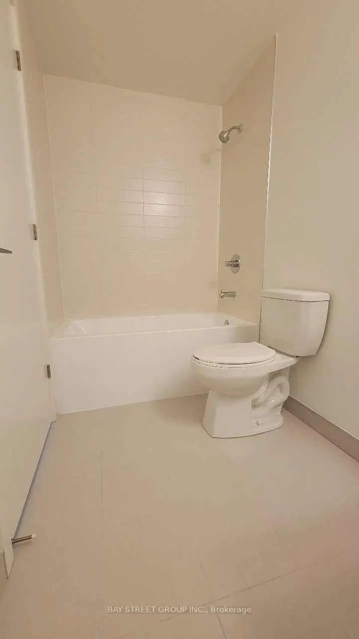 3079 Trafalgar Road, #406