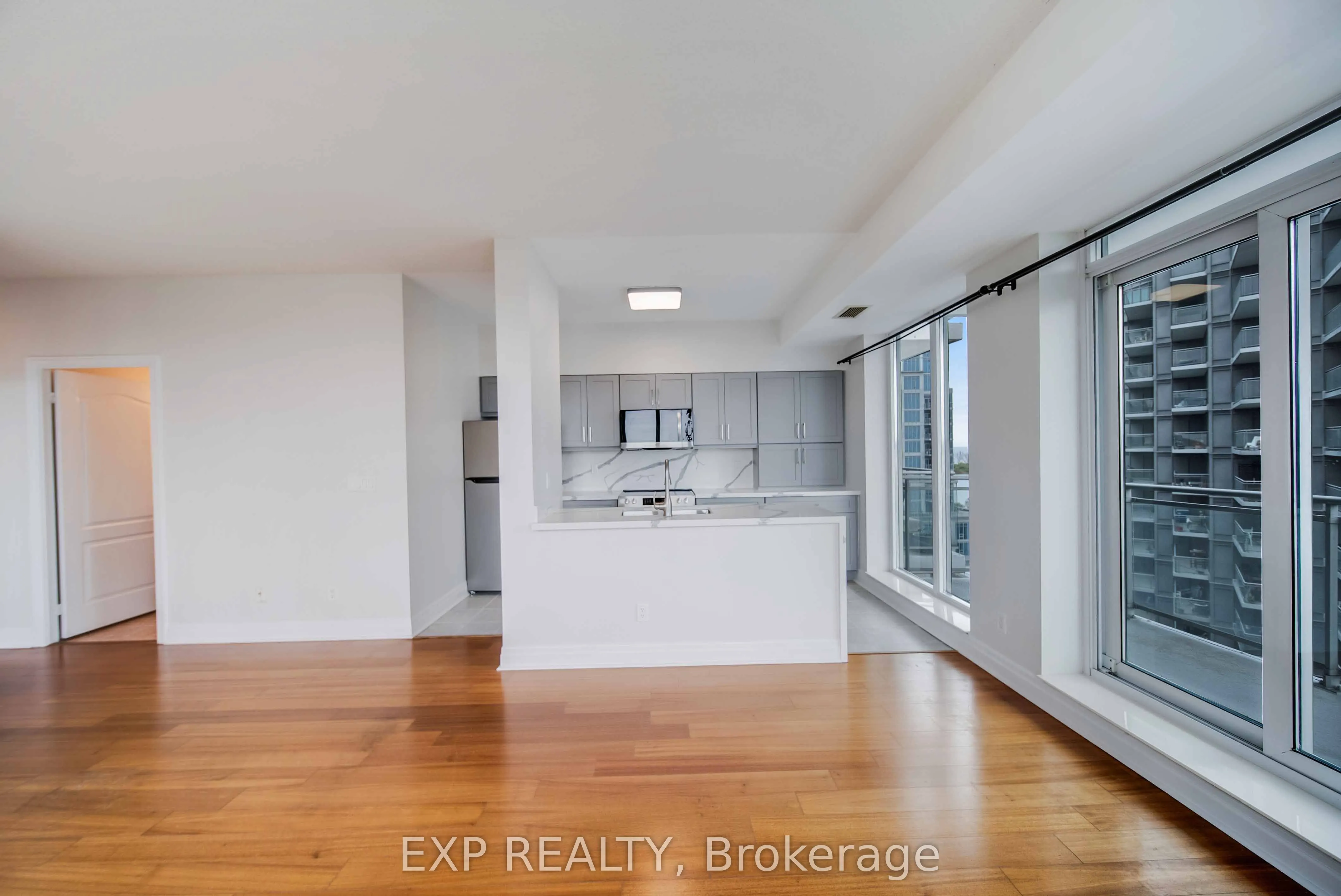 2119 Lakeshore Boulevard W, #1003