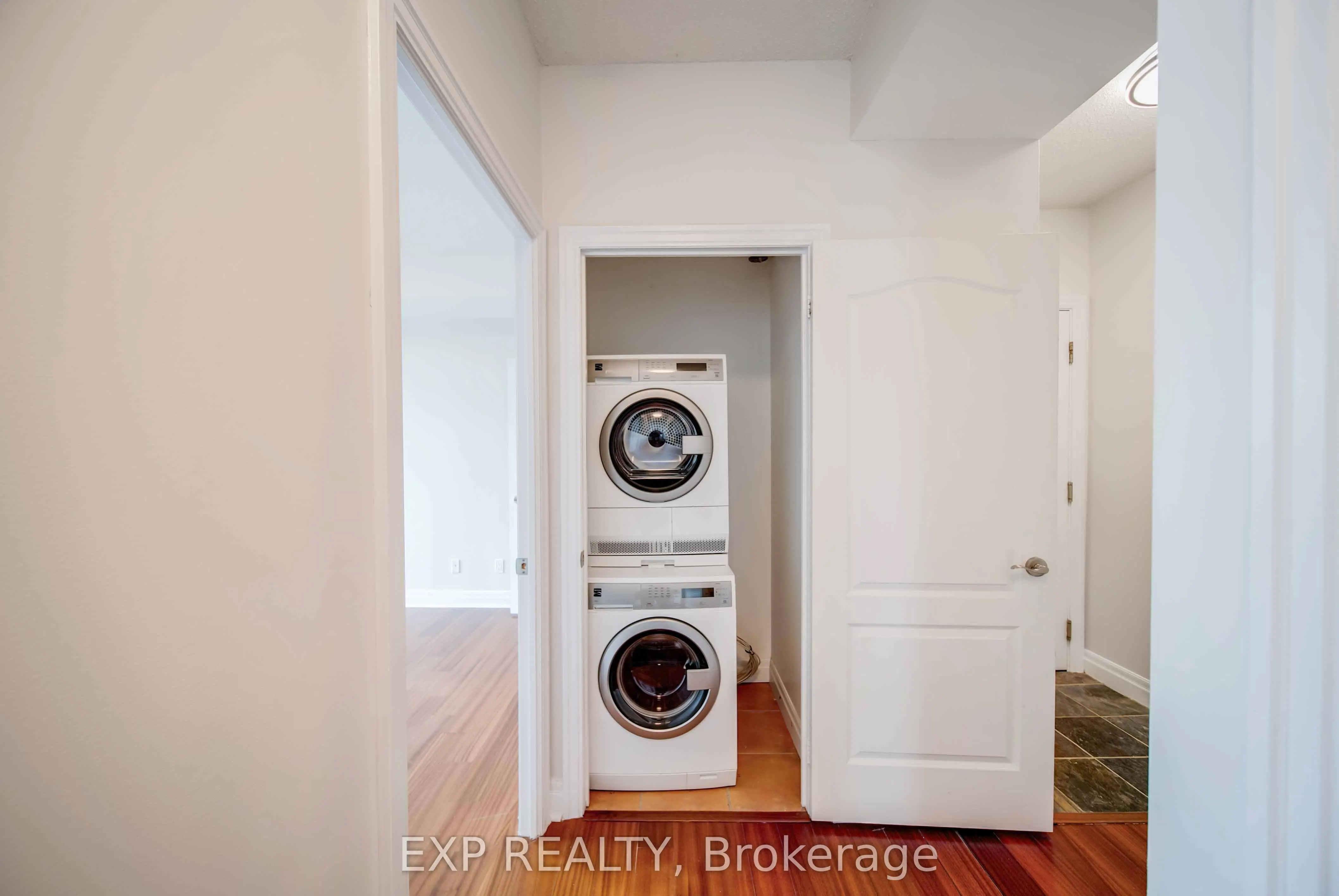 2119 Lakeshore Boulevard W, #1003