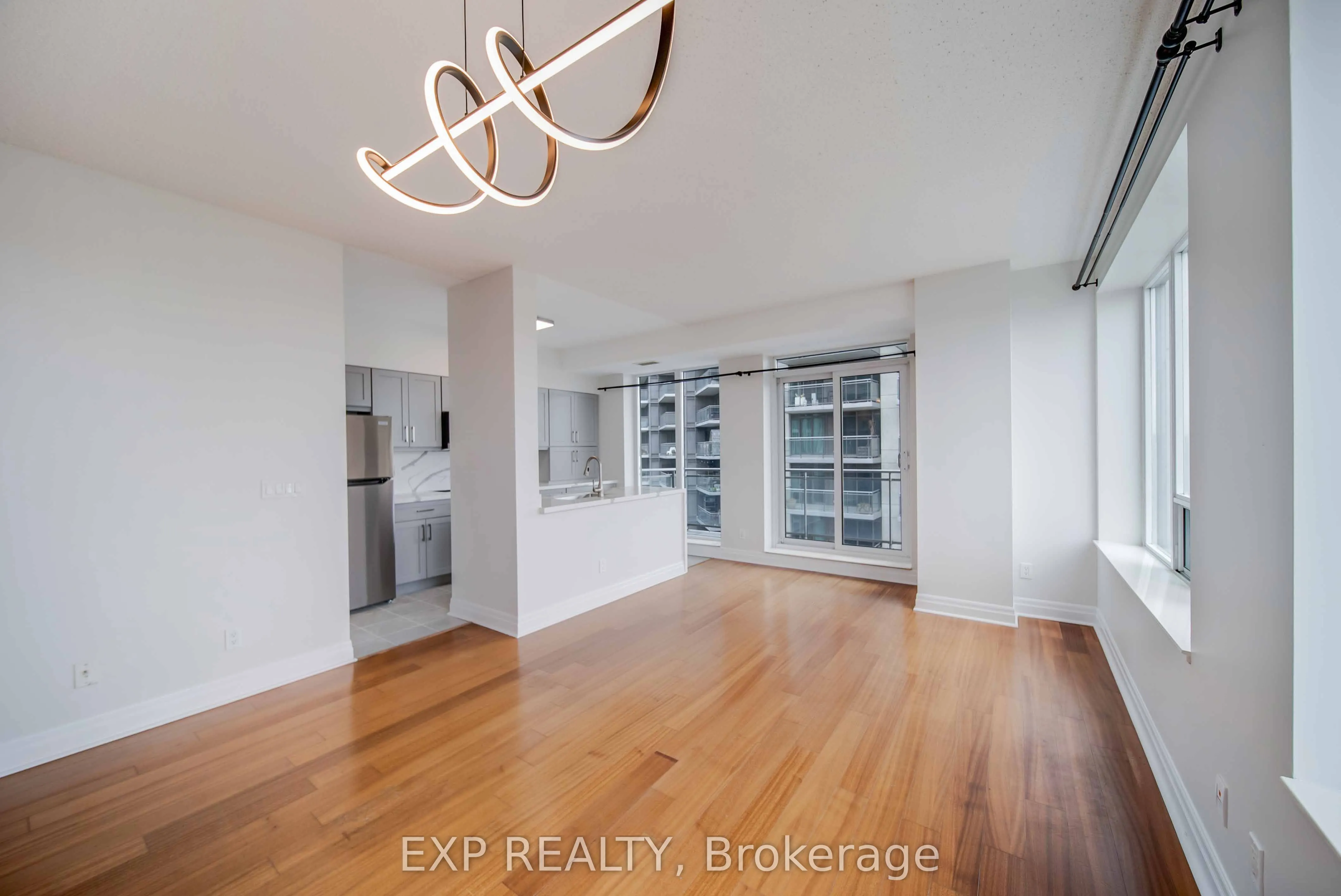 2119 Lakeshore Boulevard W, #1003