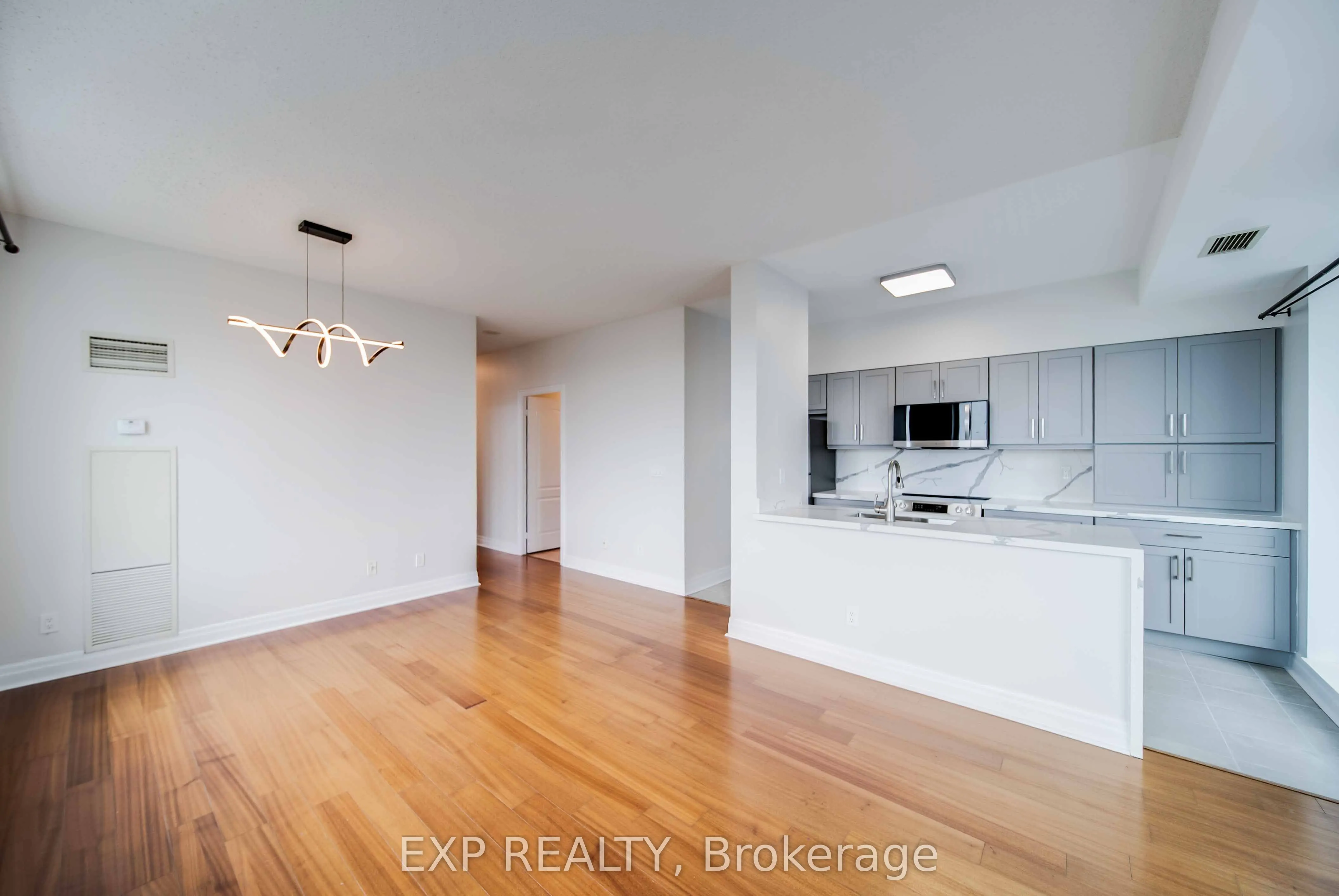 2119 Lakeshore Boulevard W, #1003