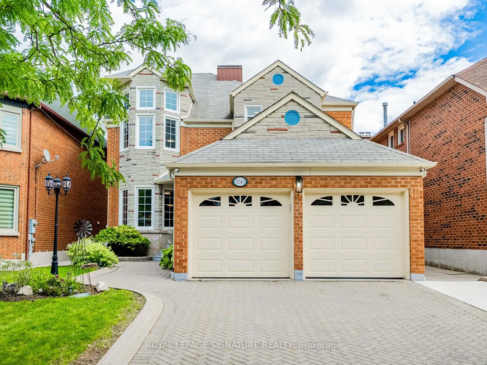 5245 Champlain Trail