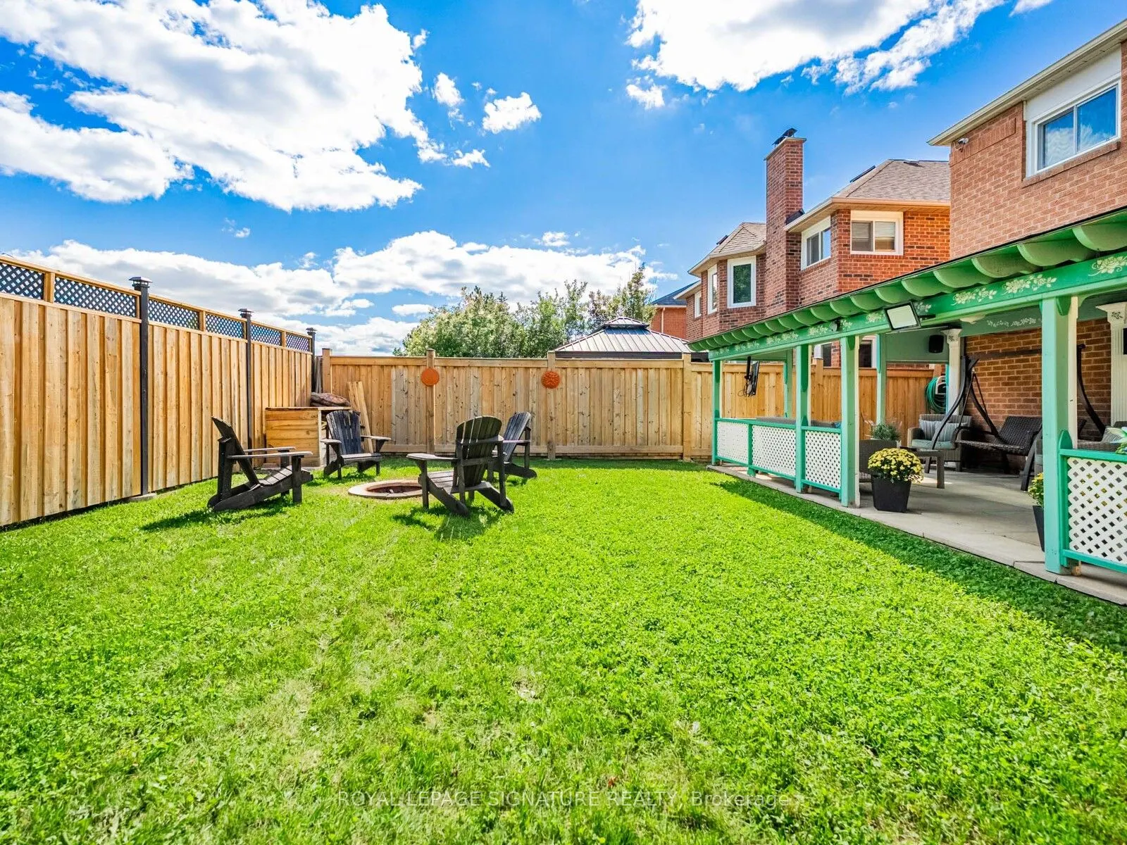 5245 Champlain Trail