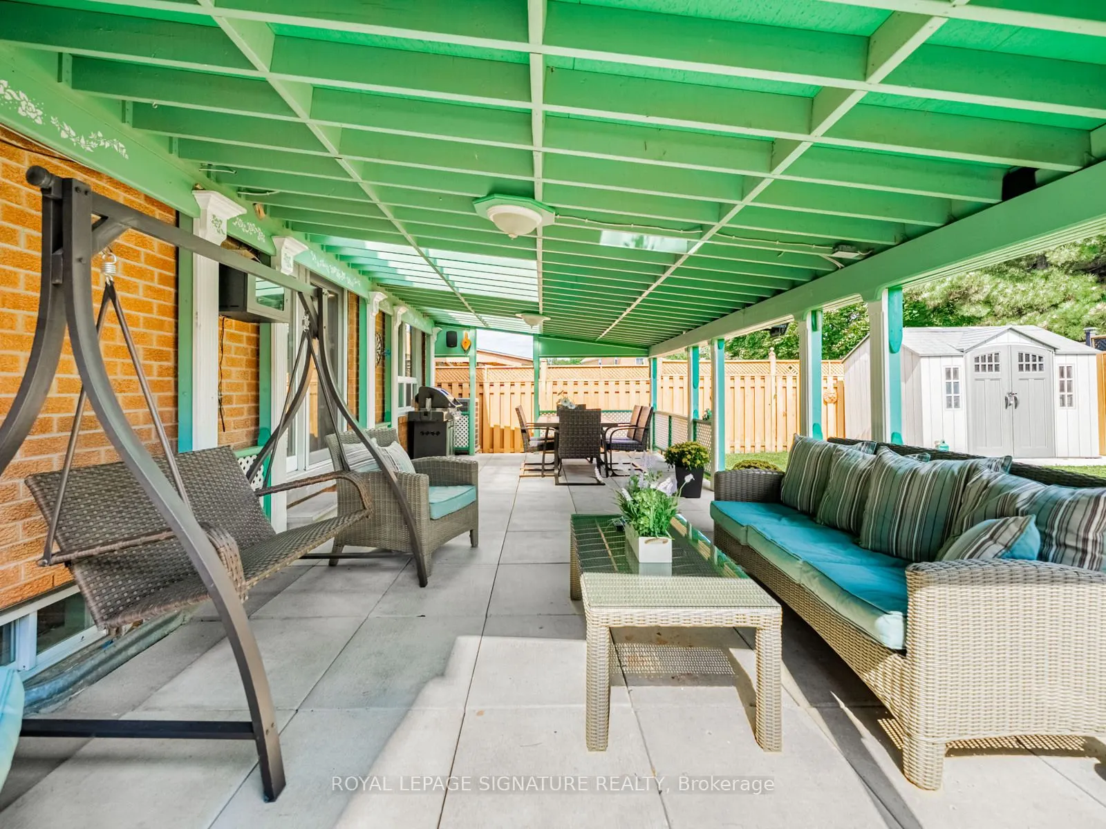 5245 Champlain Trail