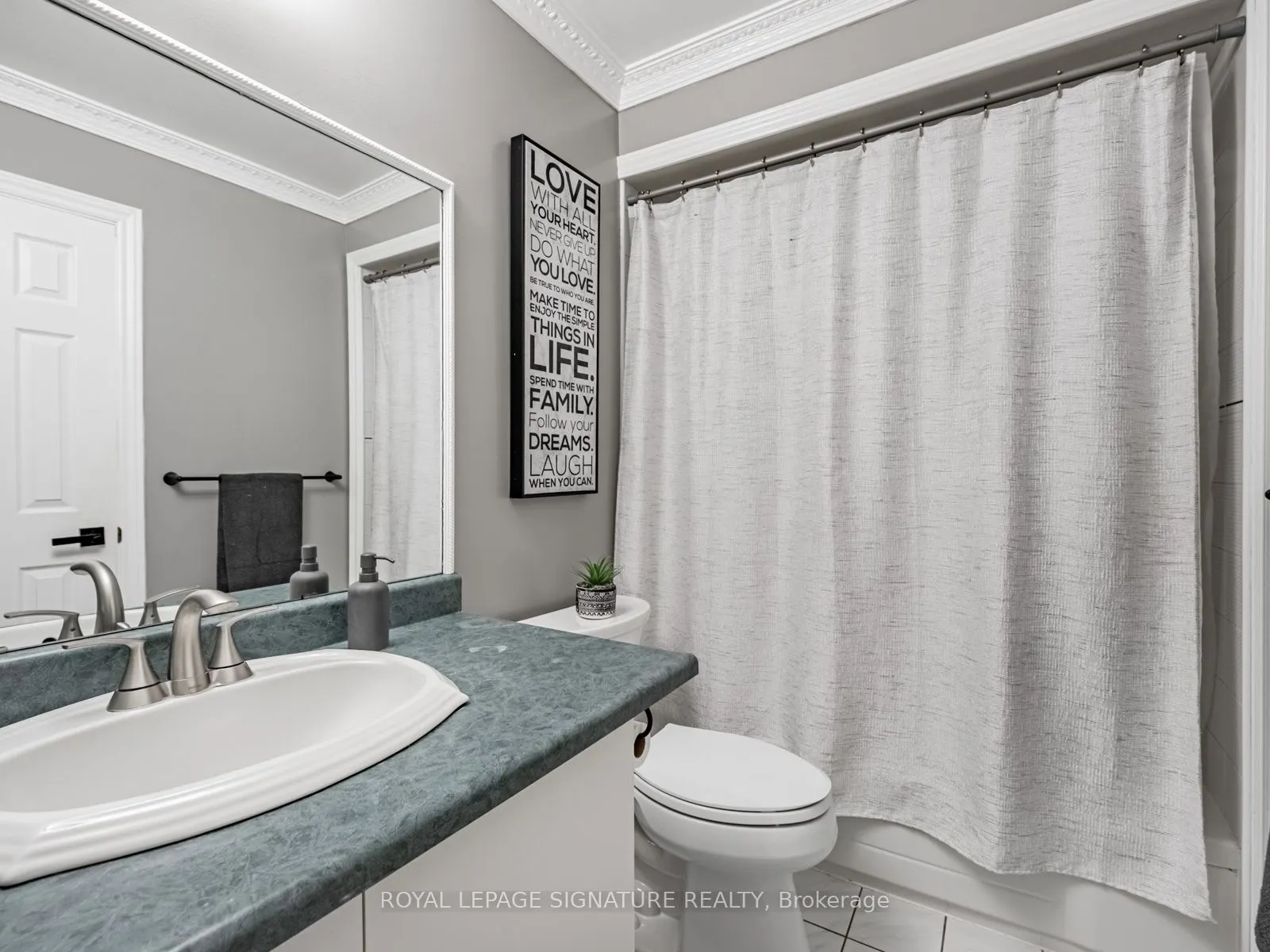 5245 Champlain Trail