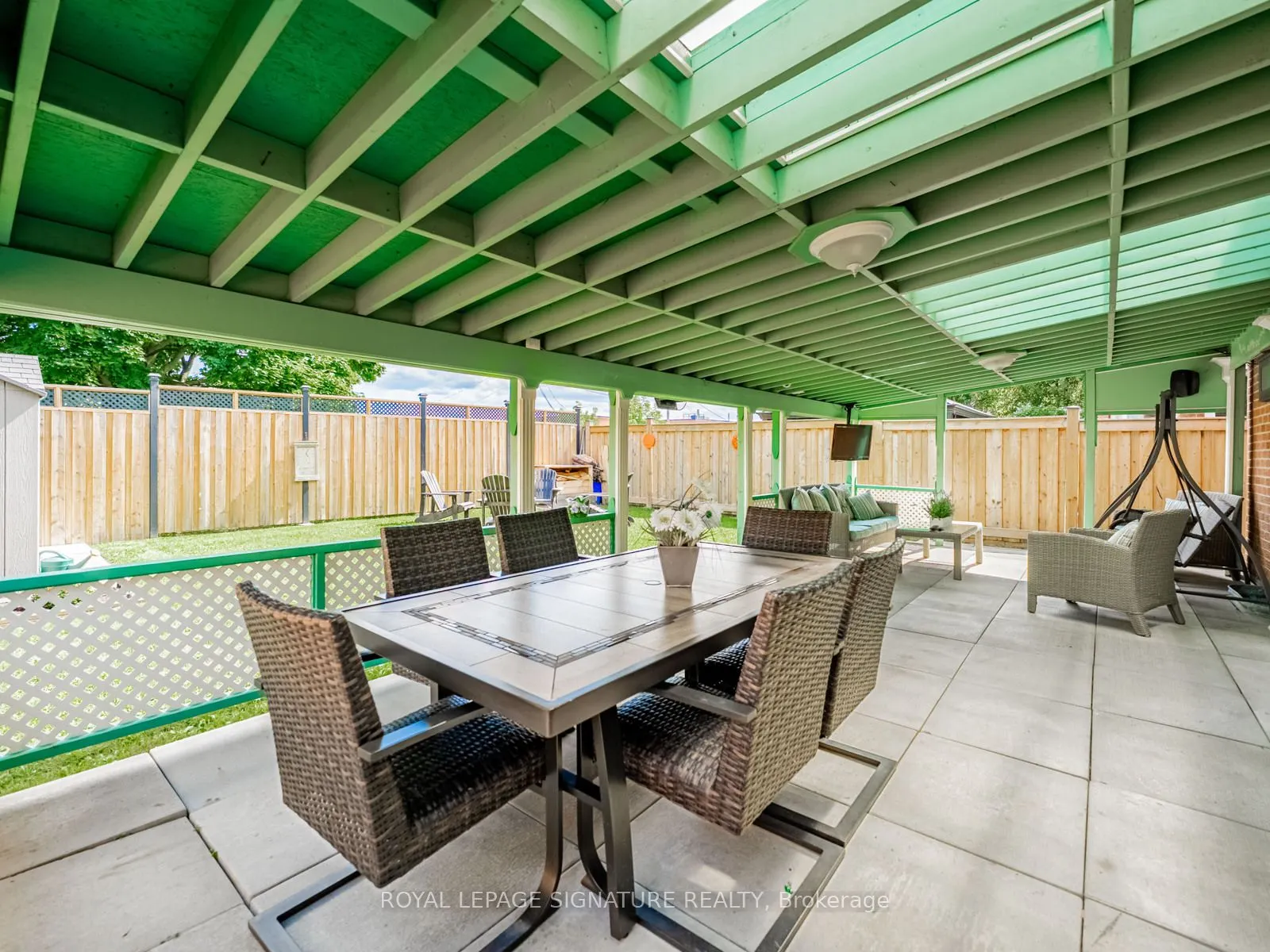 5245 Champlain Trail