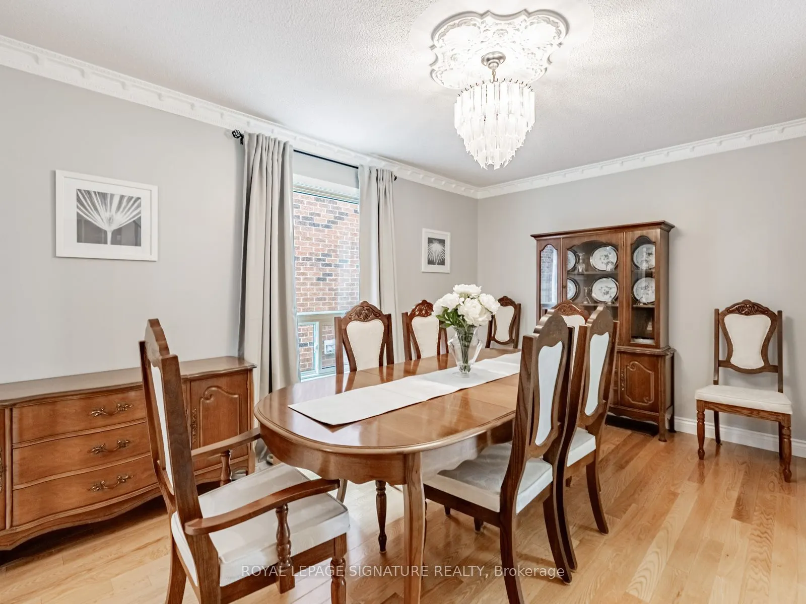 5245 Champlain Trail