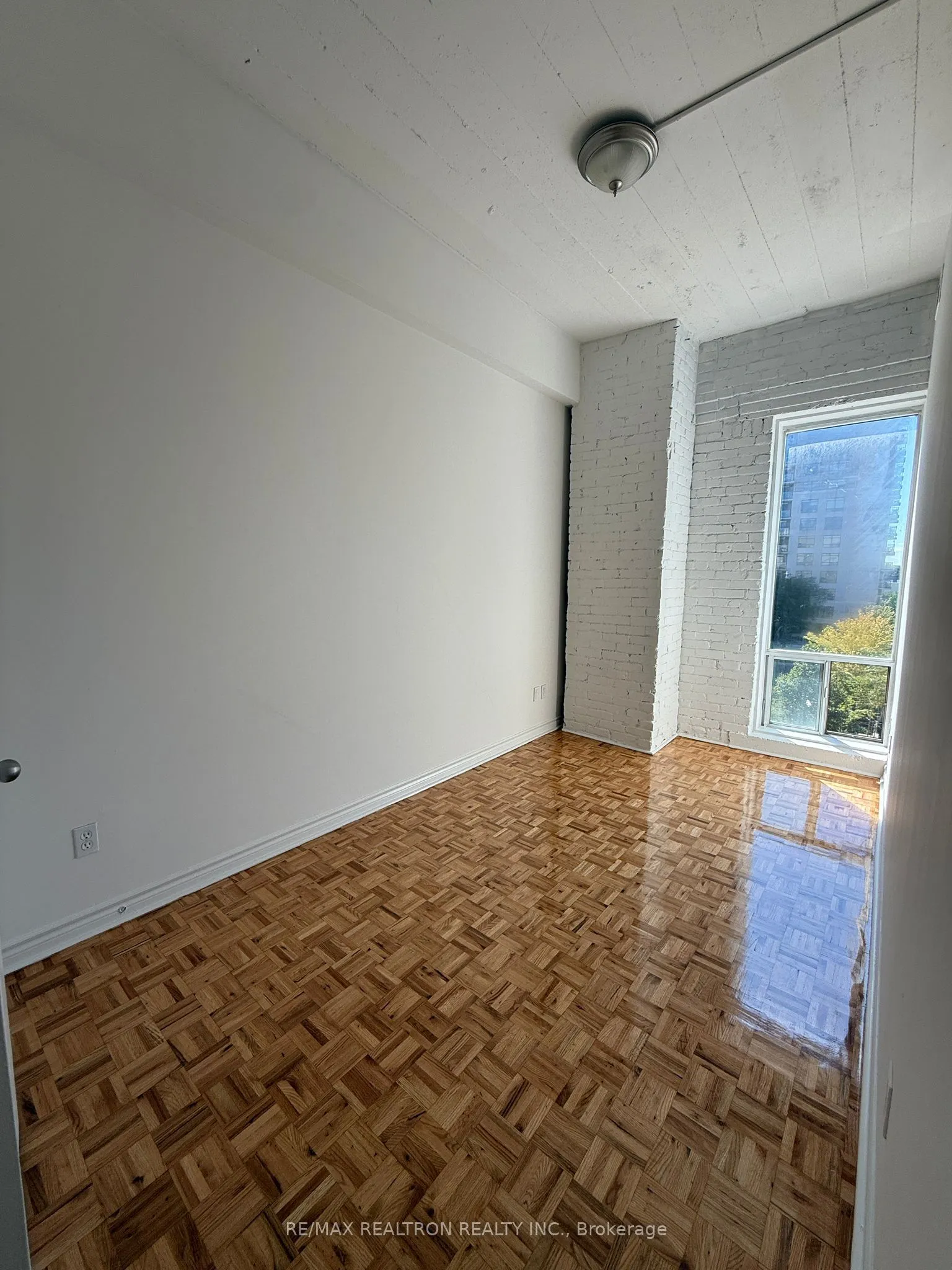1401 Dupont Street, #413