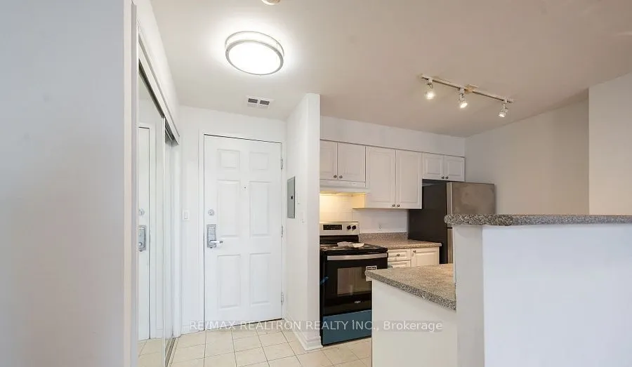 1401 Dupont Street, #413