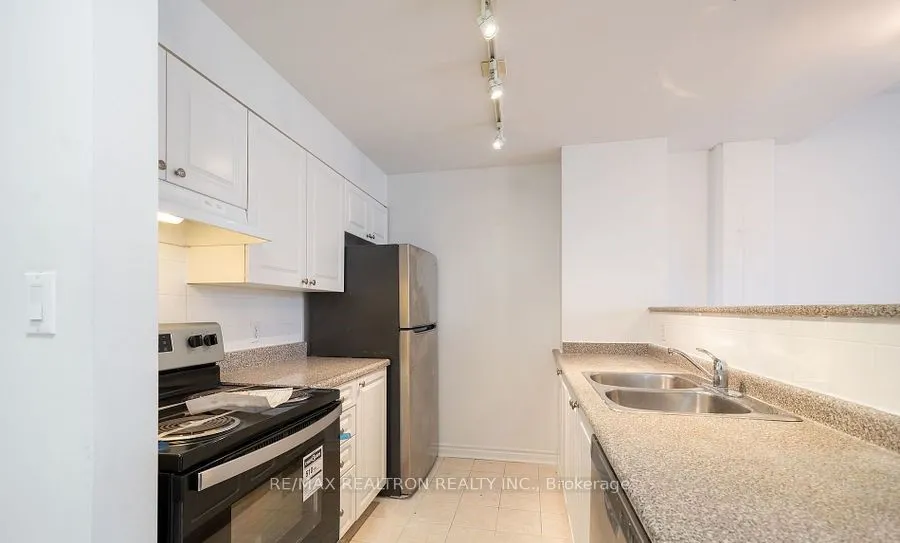1401 Dupont Street, #413