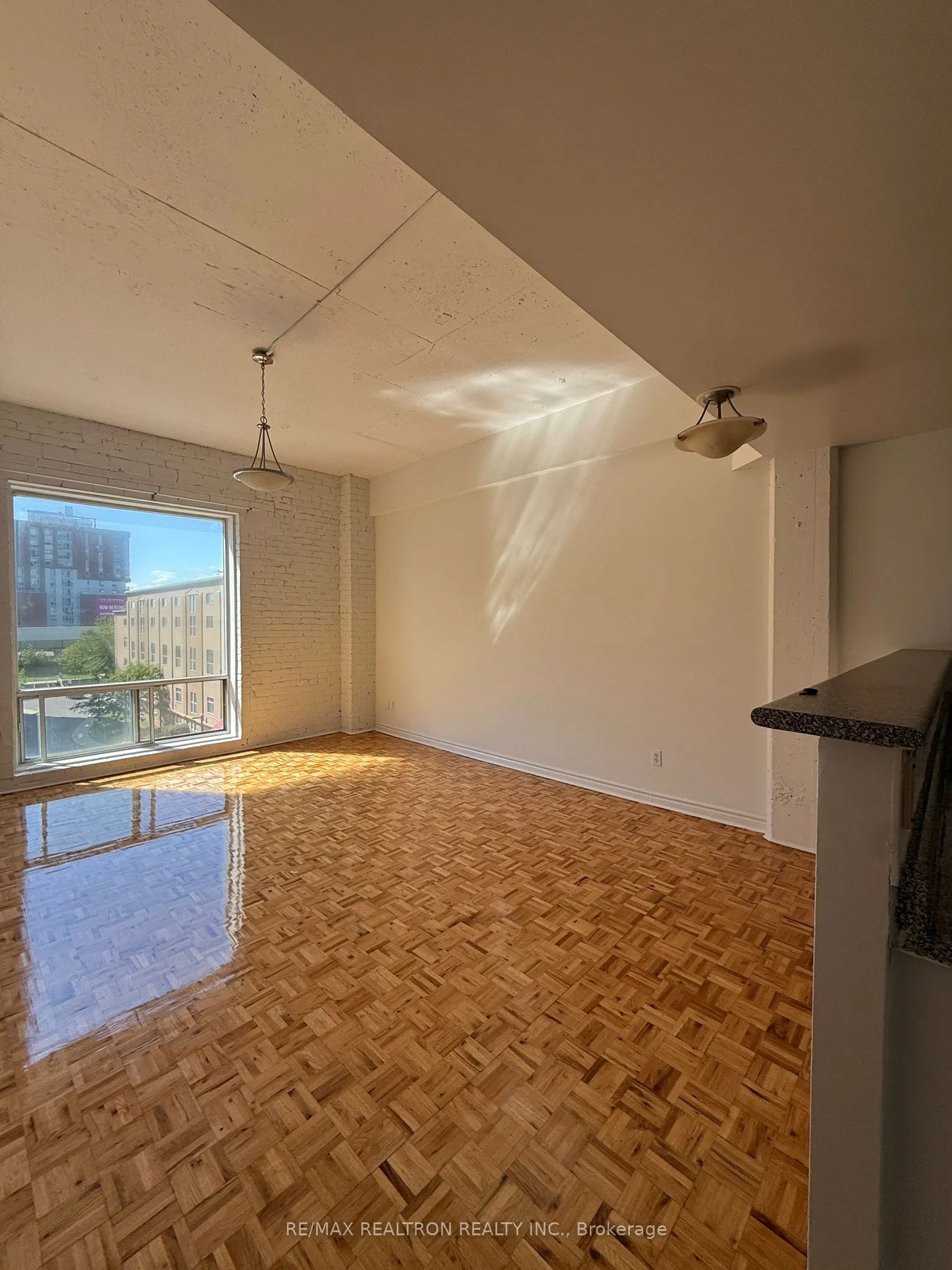 1401 Dupont Street, #413
