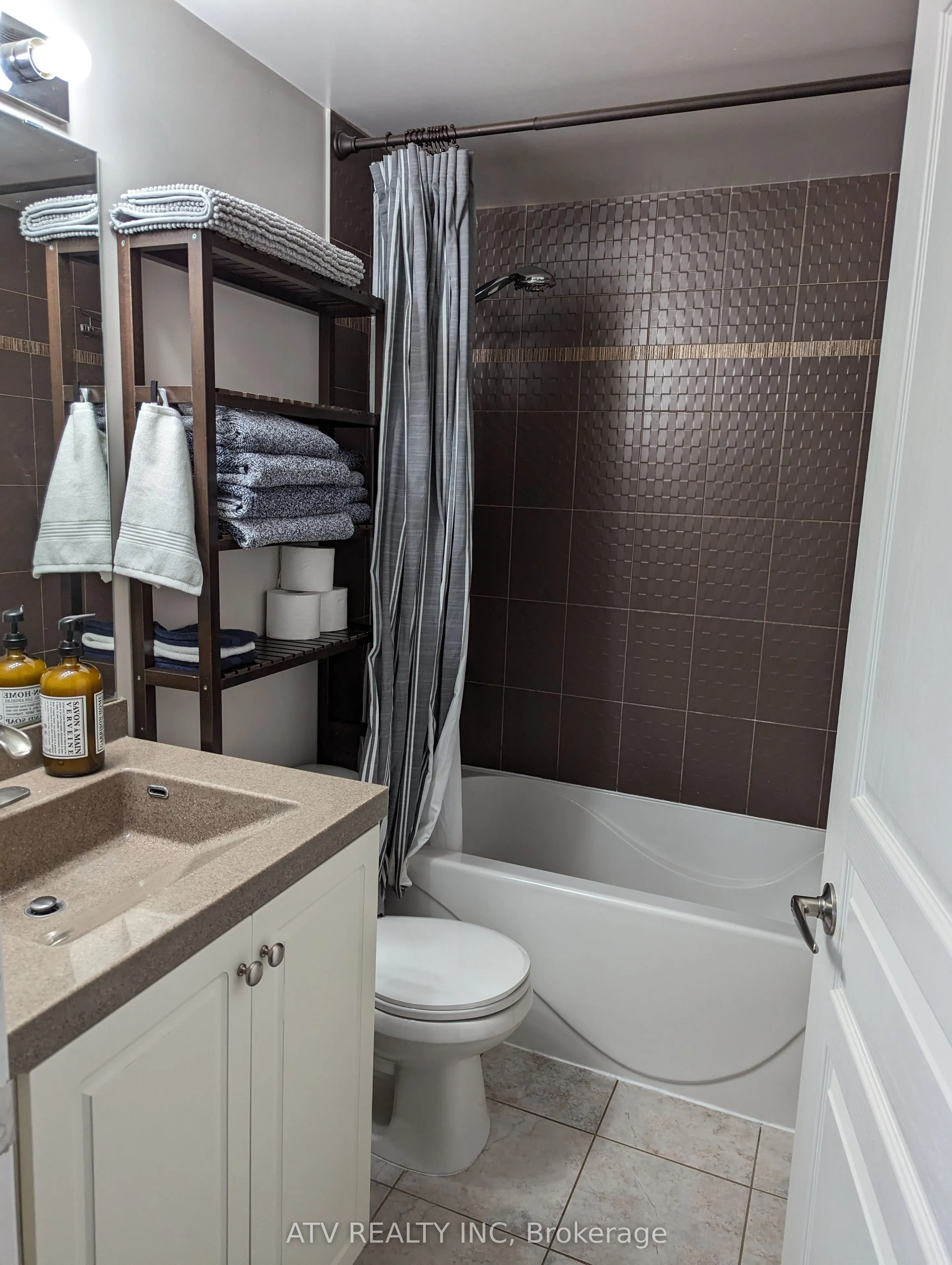 2240 Lake Shore Boulevard W, #1008