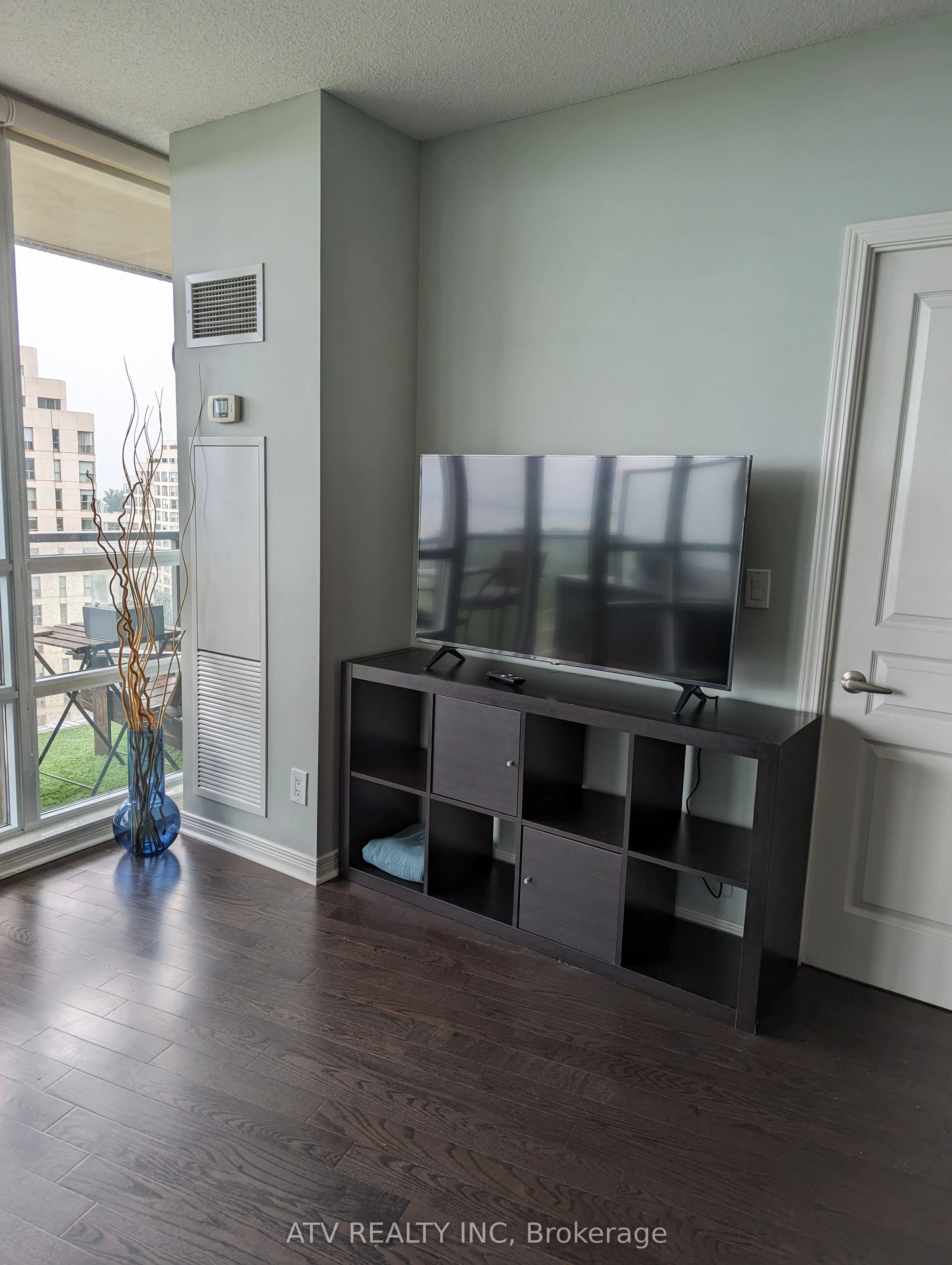 2240 Lake Shore Boulevard W, #1008