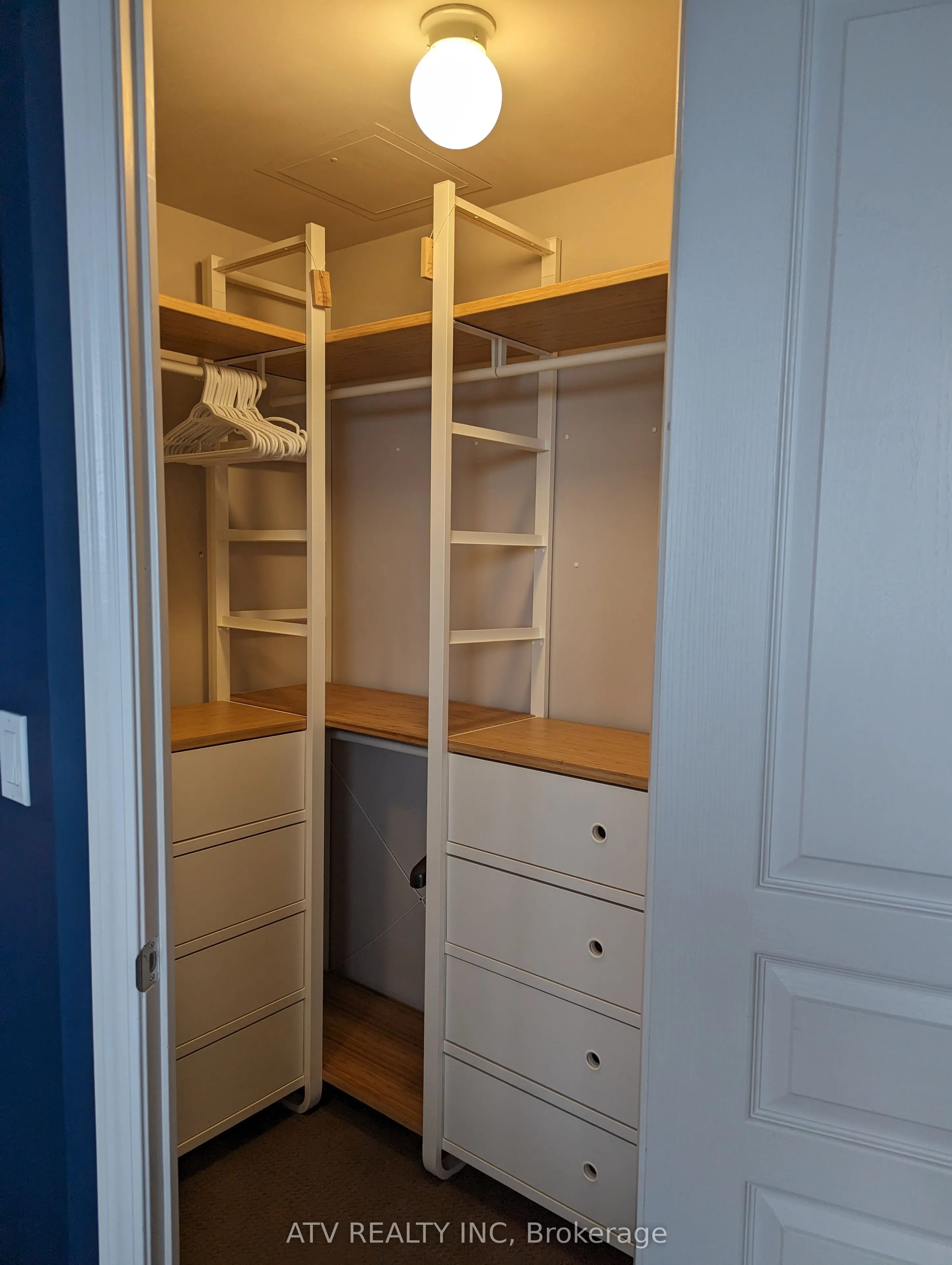 2240 Lake Shore Boulevard W, #1008