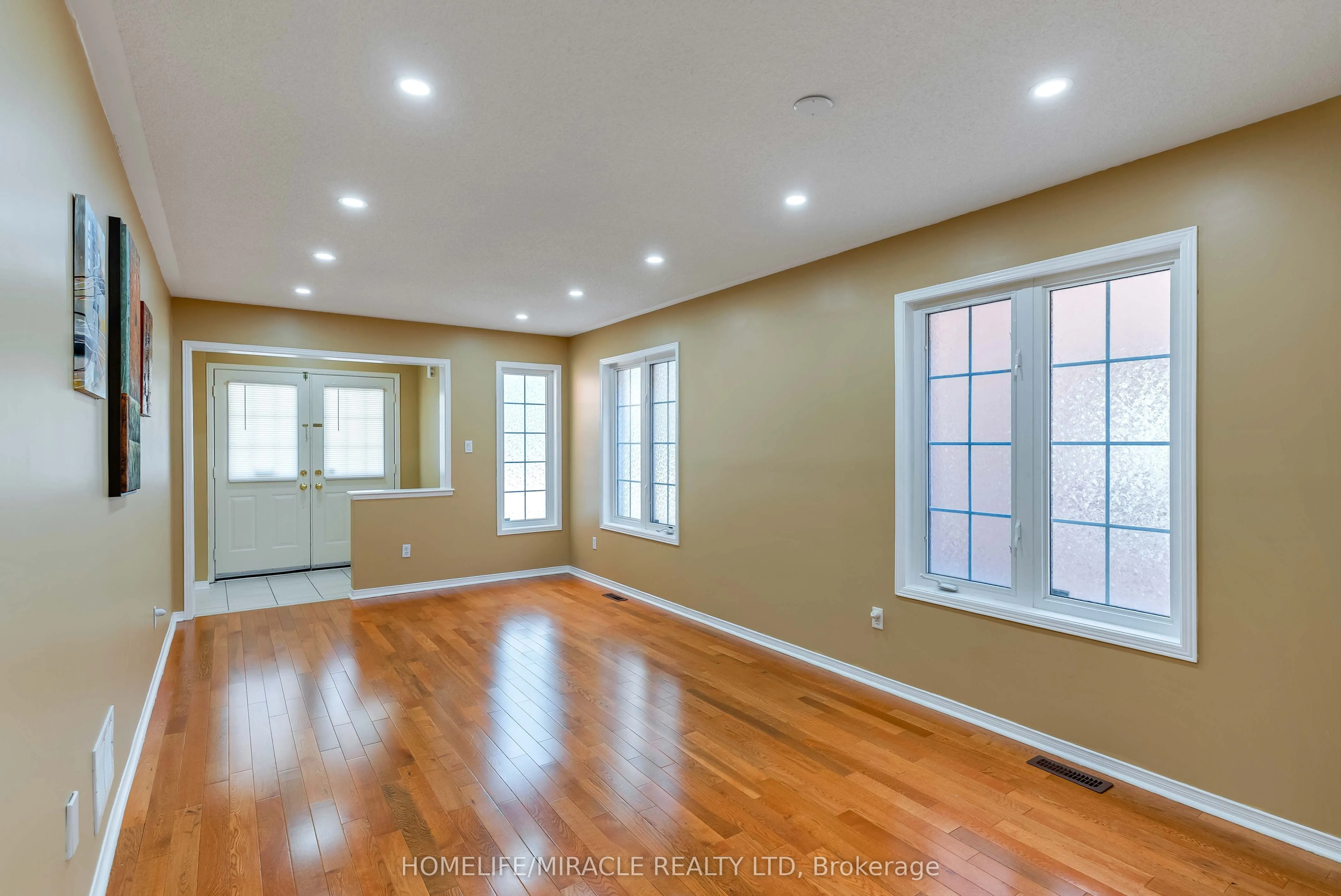 14 Galveston Crescent