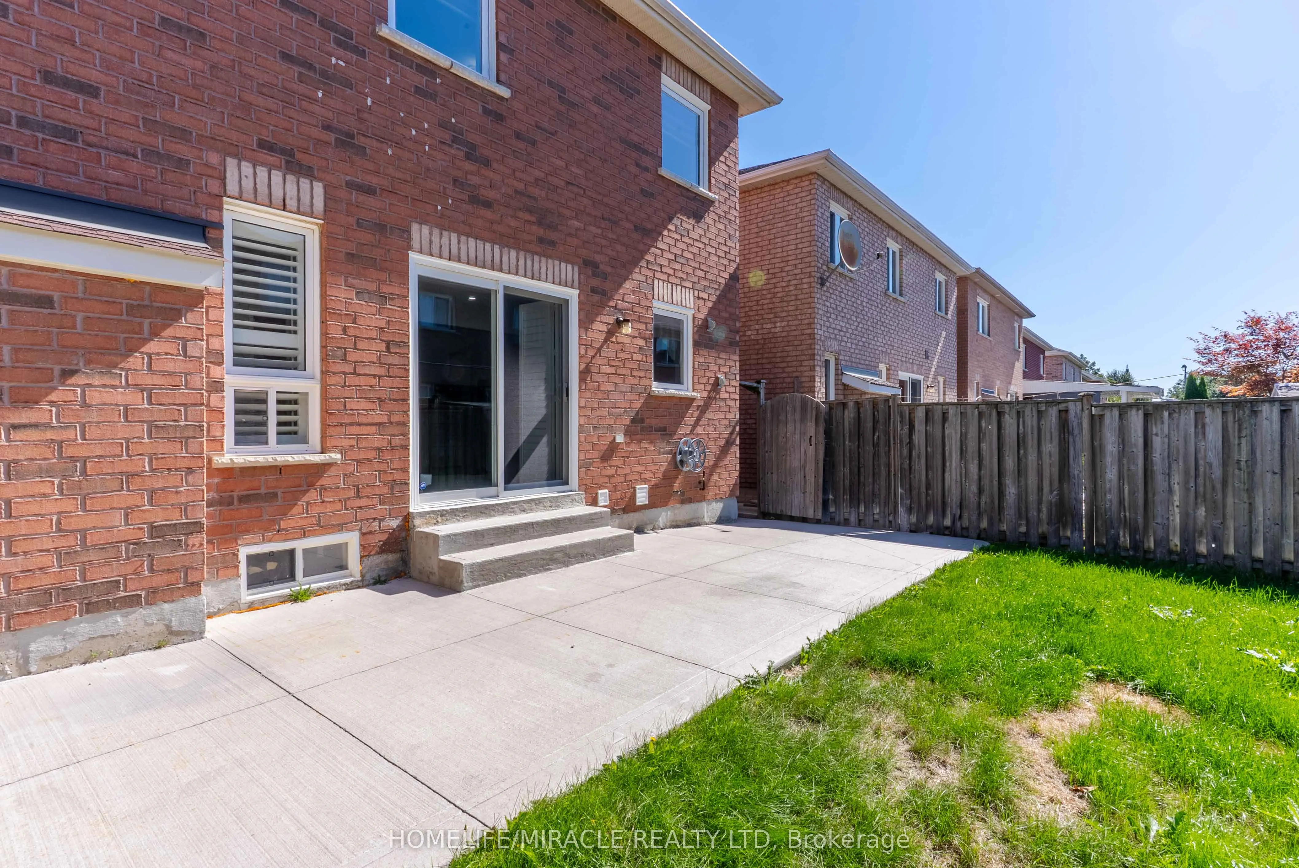 14 Galveston Crescent