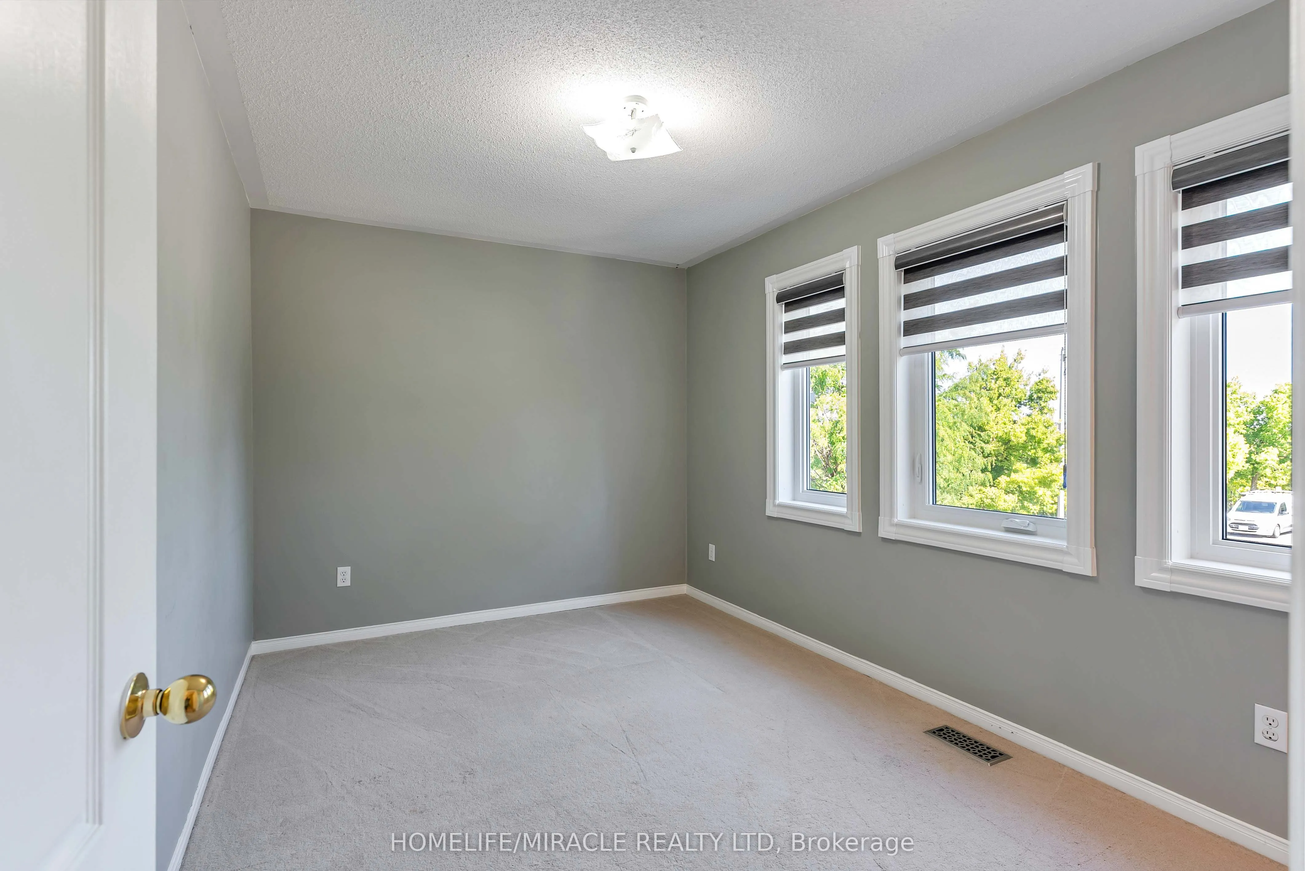 14 Galveston Crescent