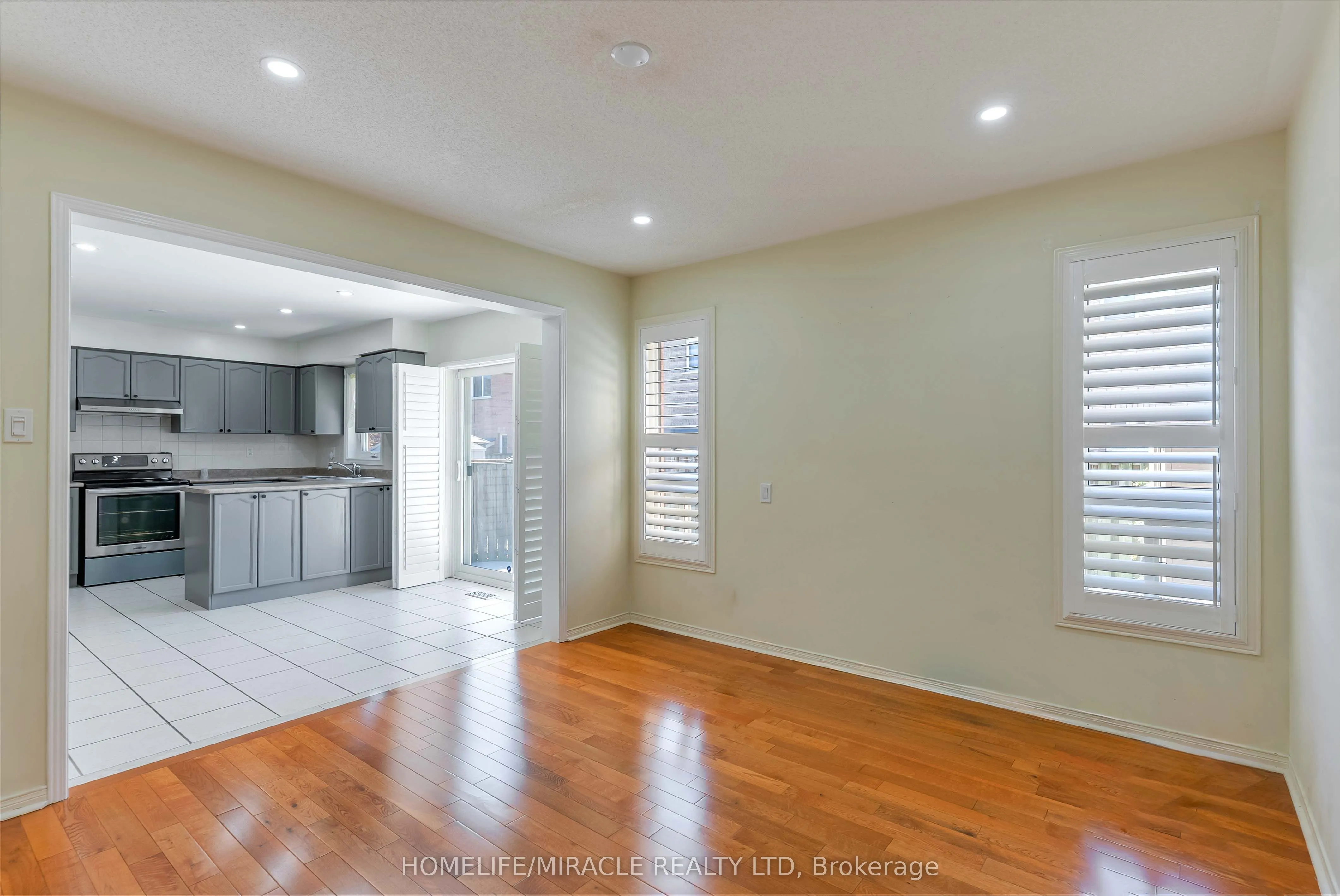 14 Galveston Crescent